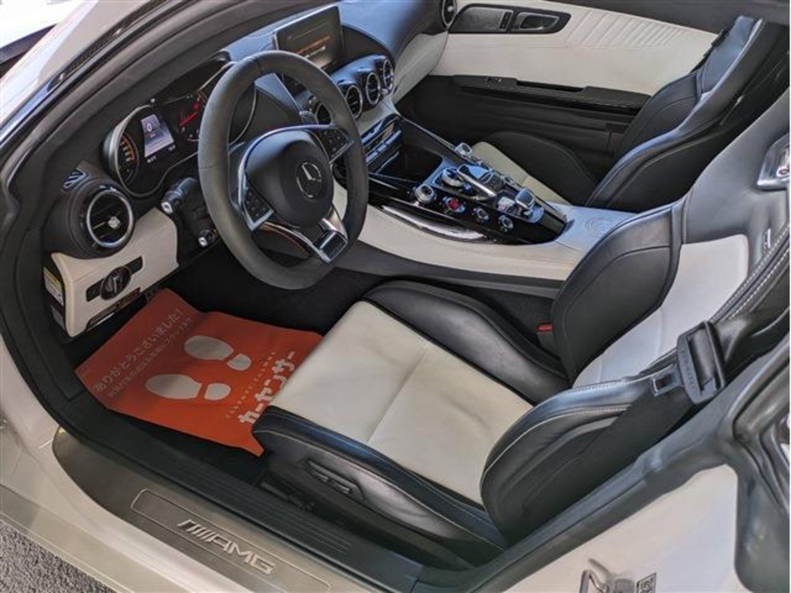 Mercedes Benz AMG GT S (photo: 6)