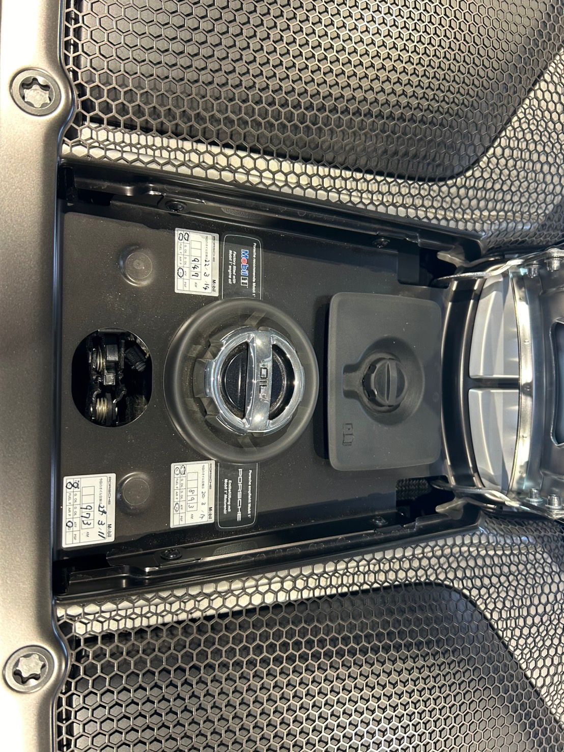 Porsche 918 Spyder (photo: 6)
