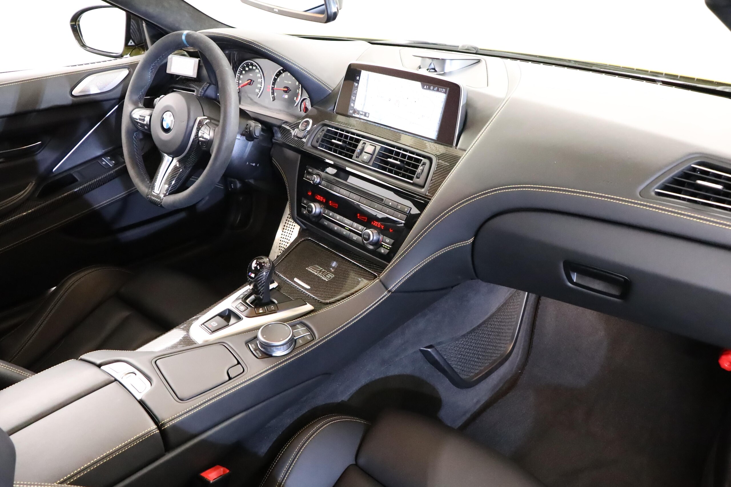 BMW M6 Competition (photo: 22)