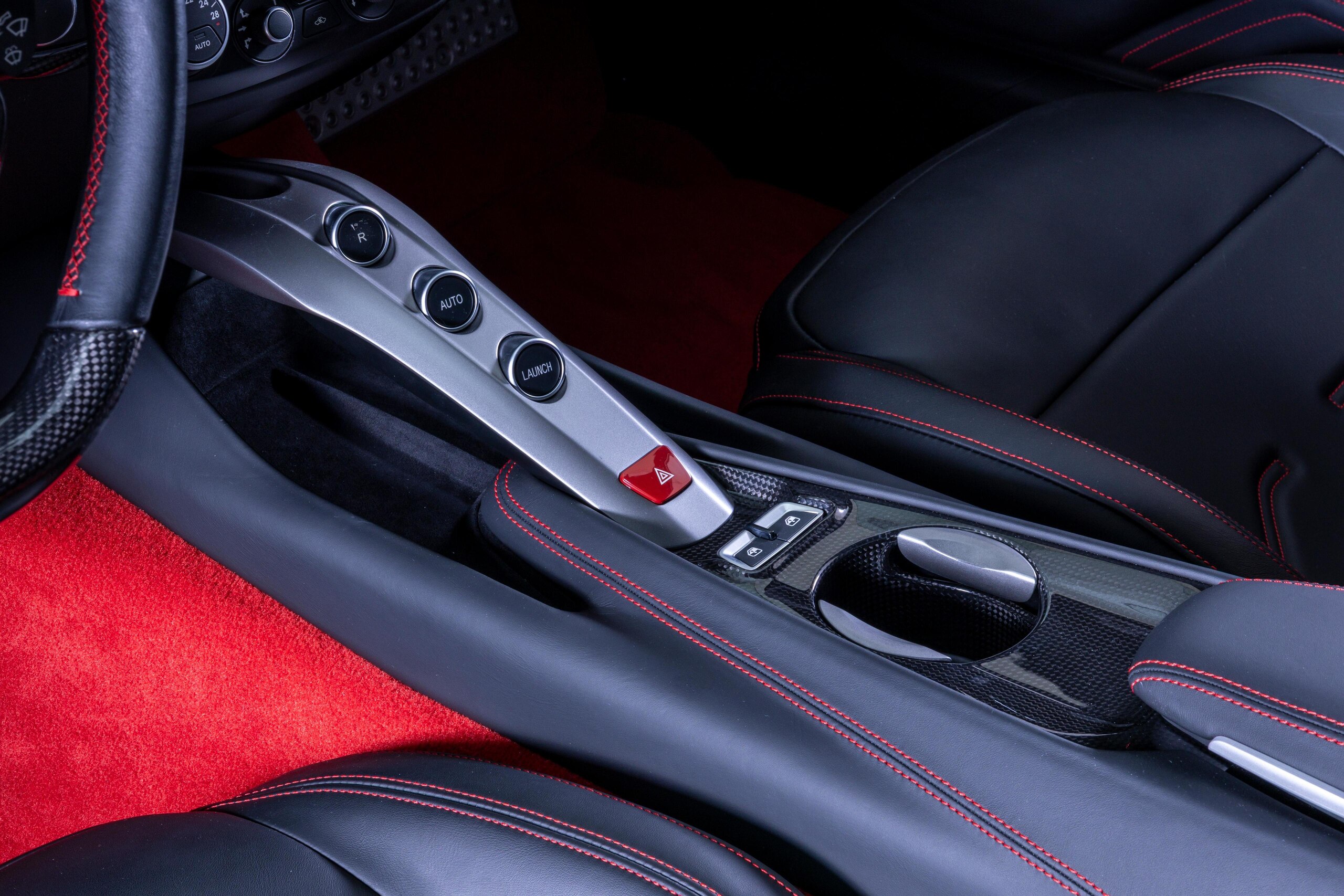 Ferrari F12 Berlinetta (photo: 12)