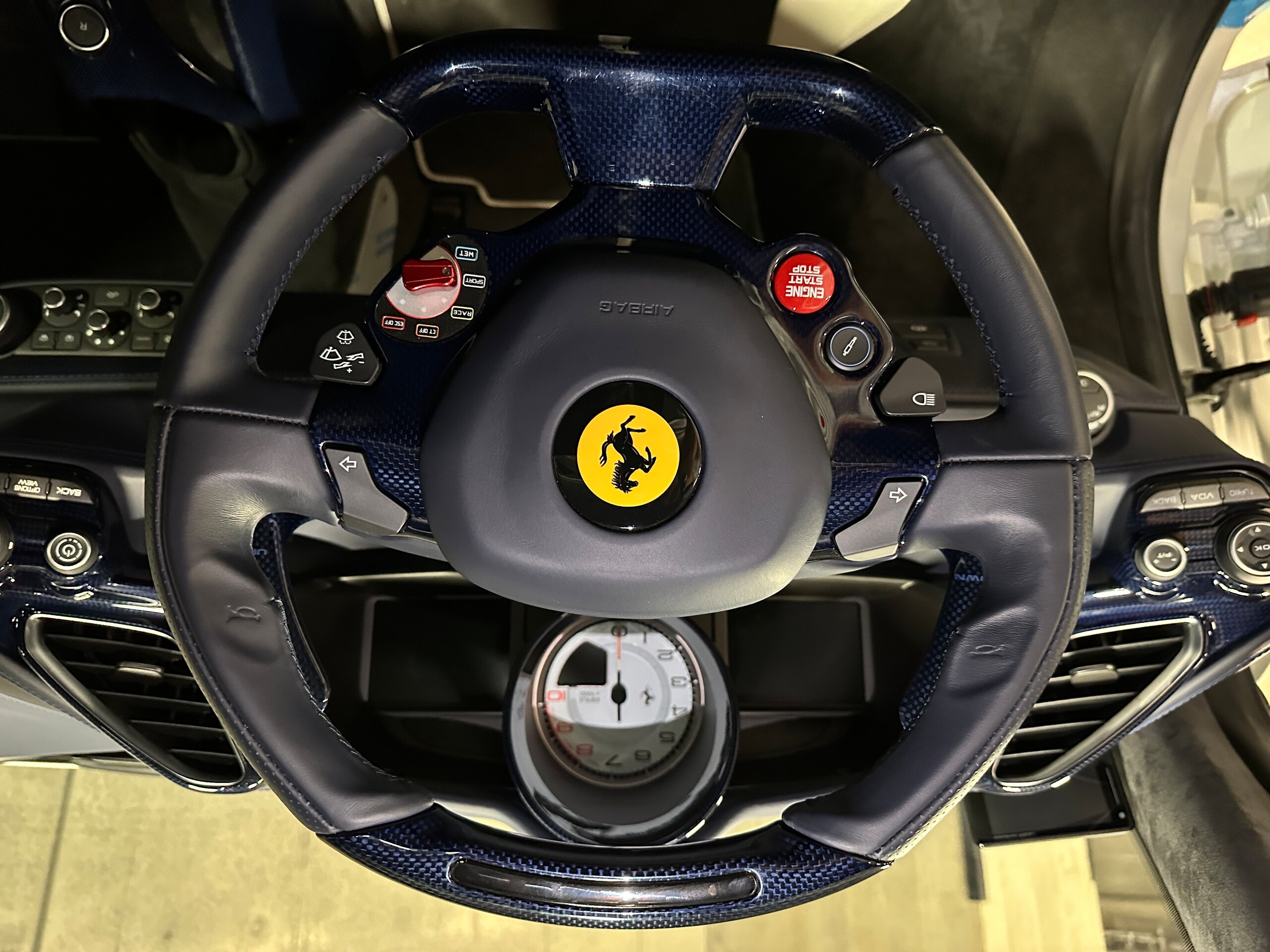 Ferrari 488 Spider (photo: 11)