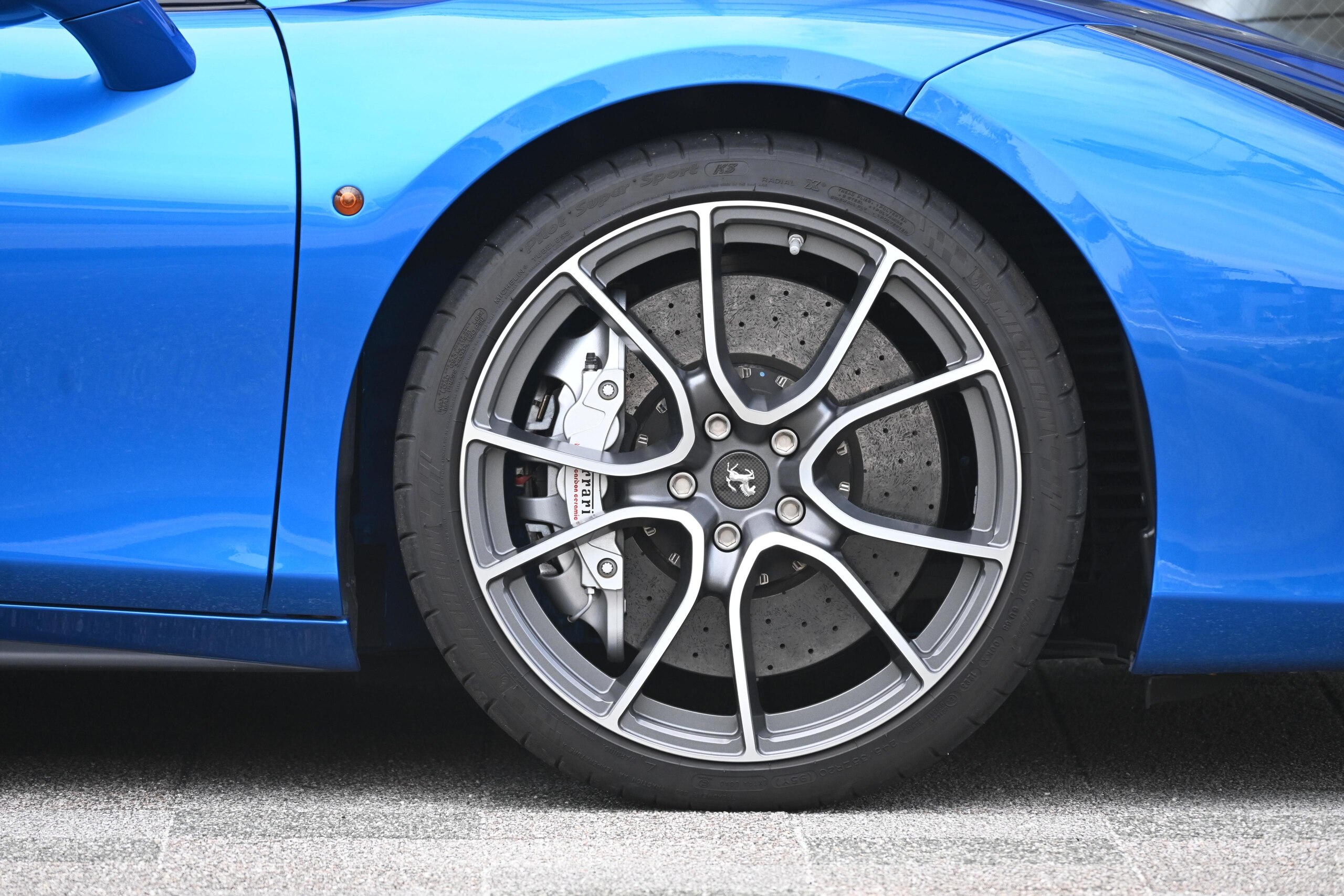 Ferrari 488 Spider (photo: 18)