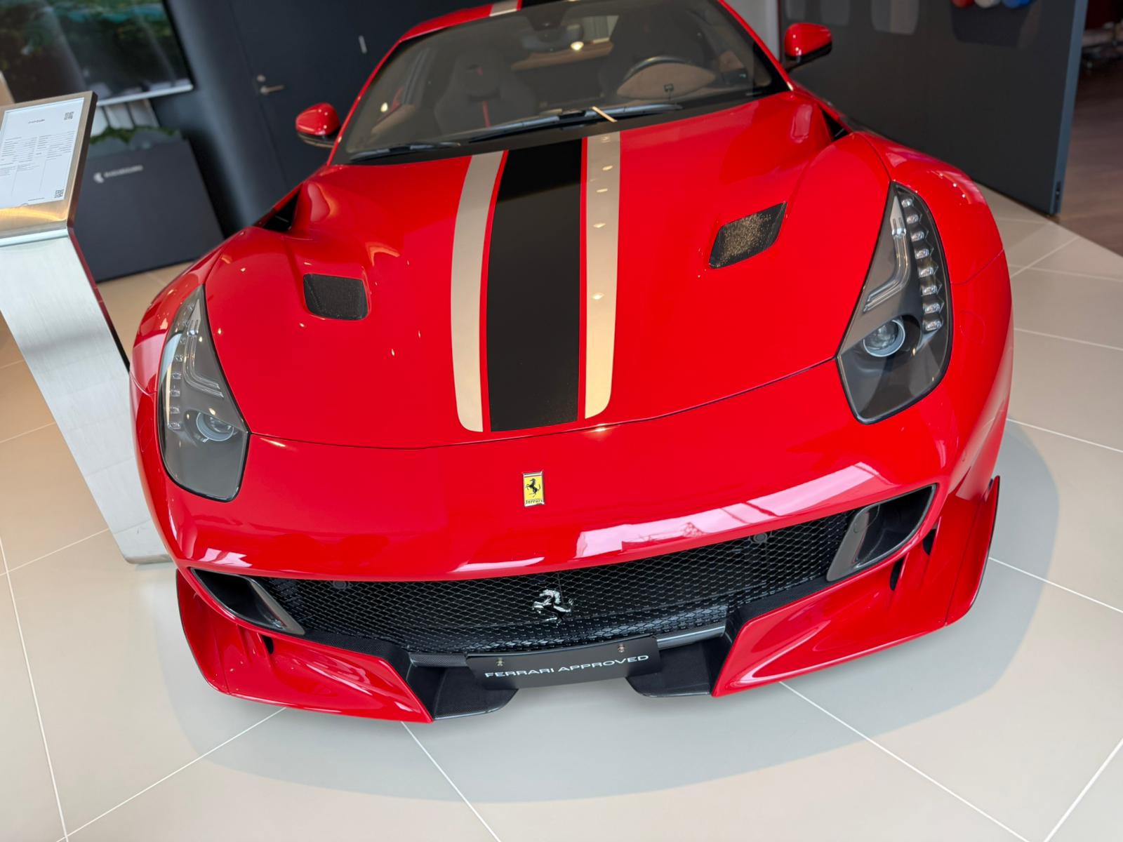 Ferrari F12tdf (photo: 1)