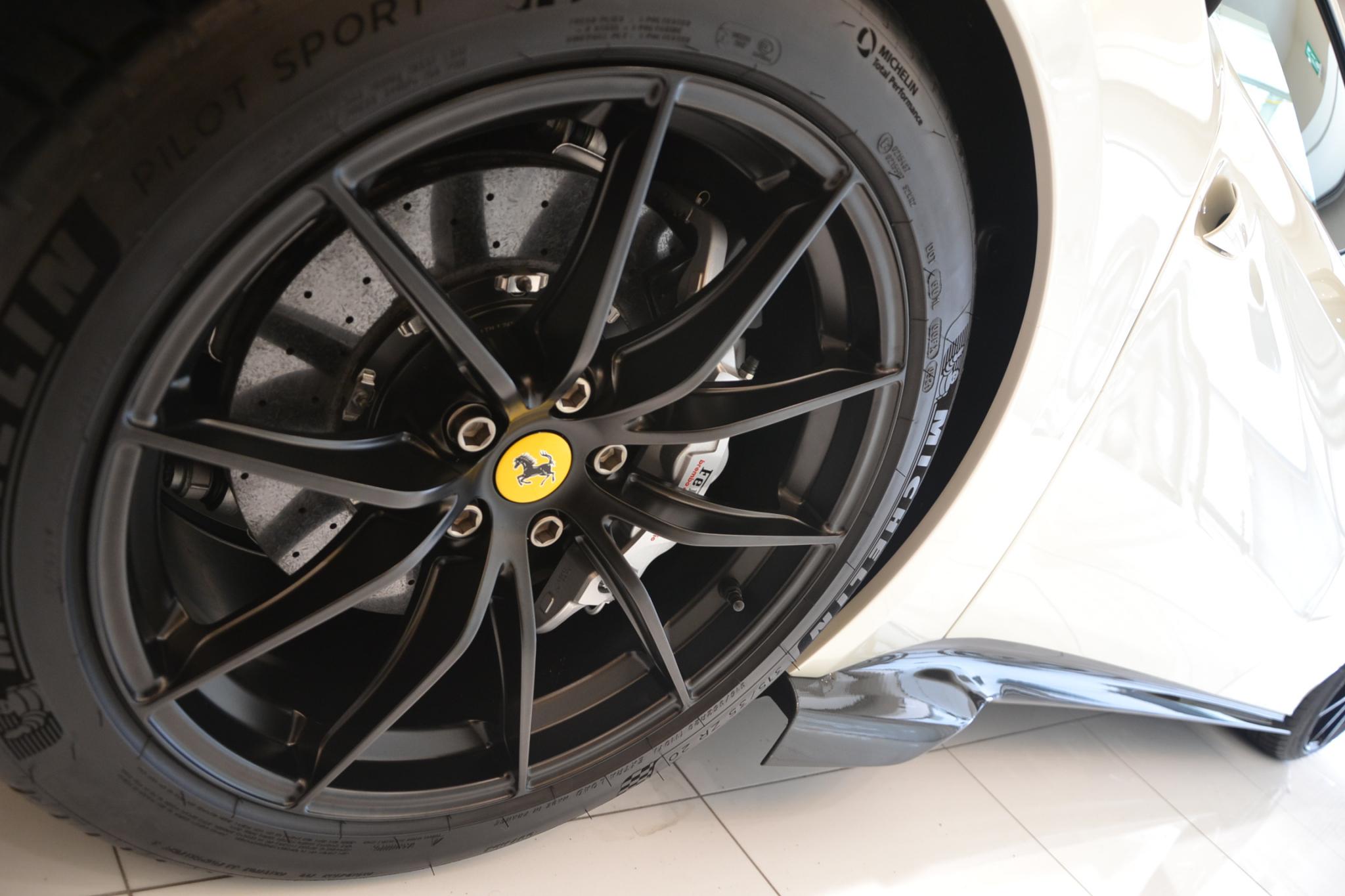 Ferrari F12tdf (photo: 22)