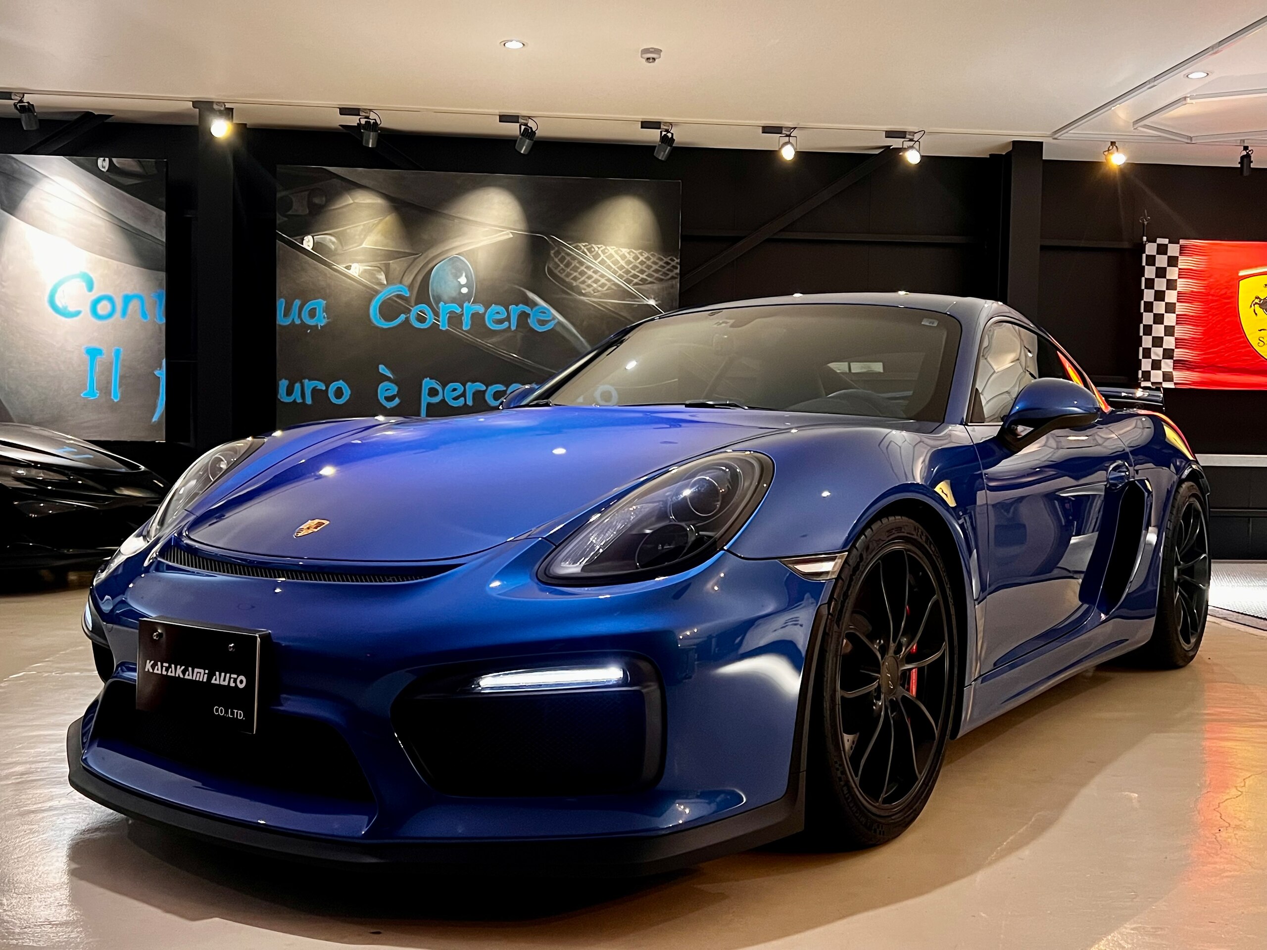 Porsche Cayman GT4
