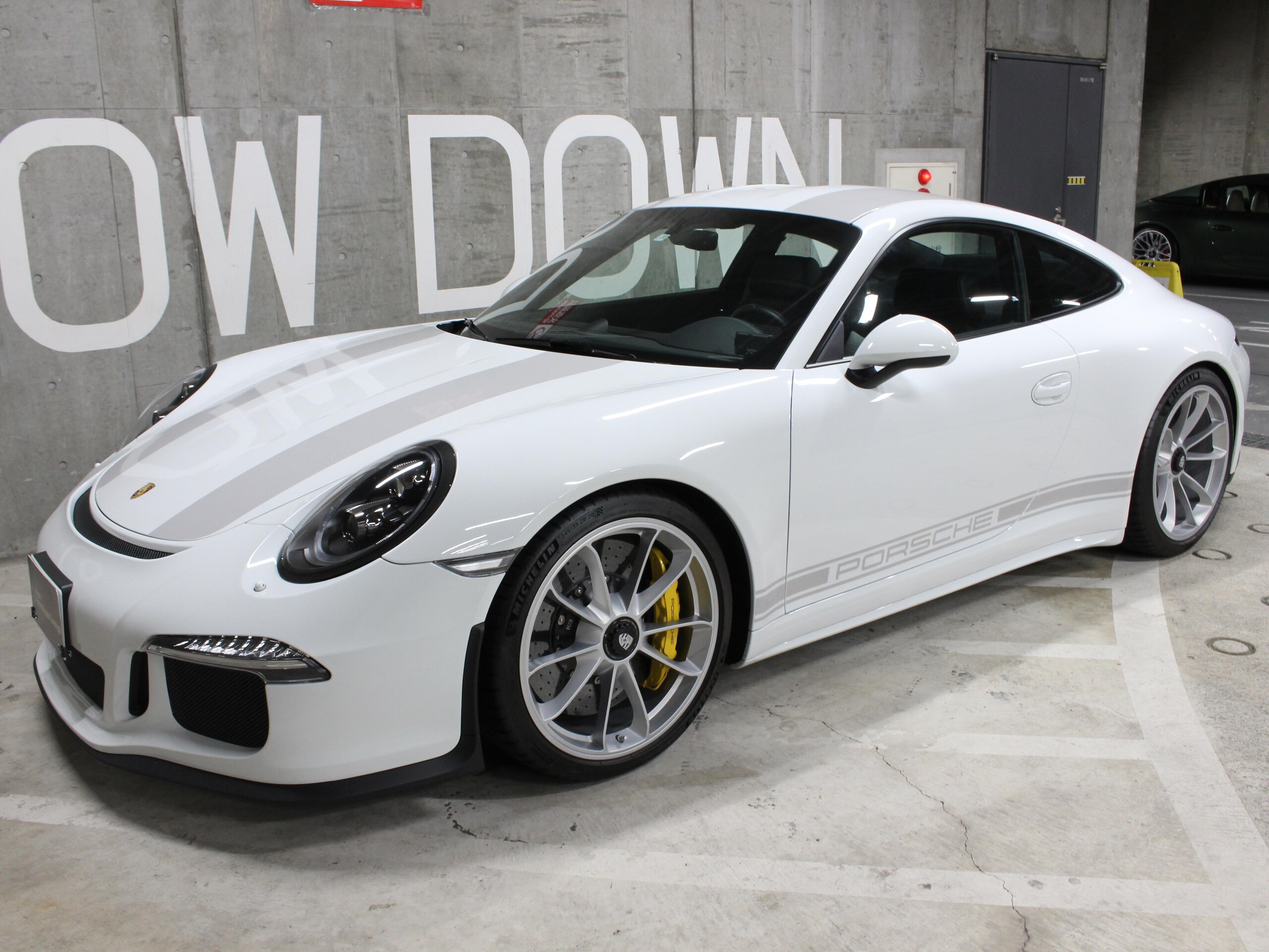 Porsche 911 R (photo: 1)