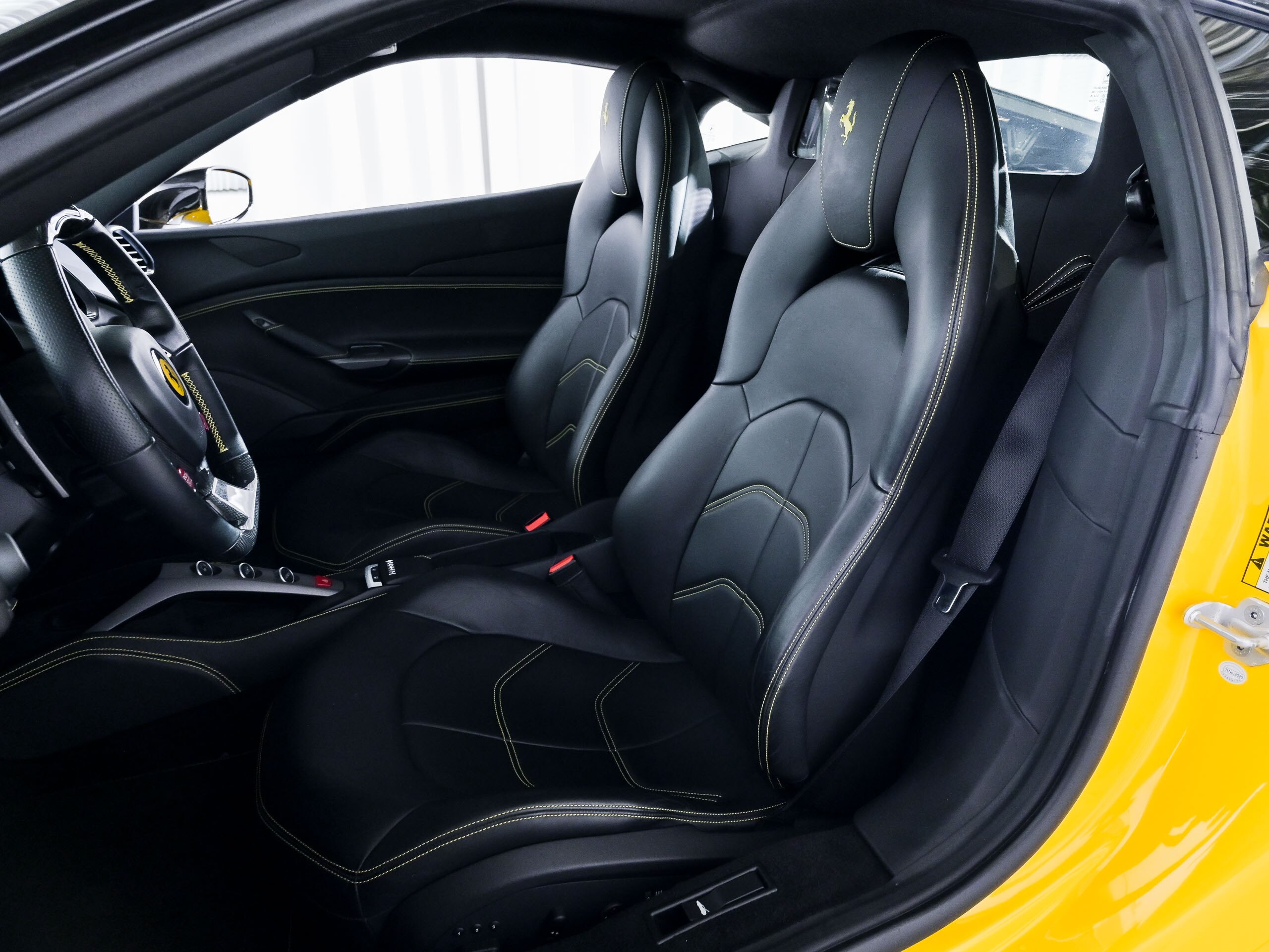 Ferrari 488GTB (photo: 7)