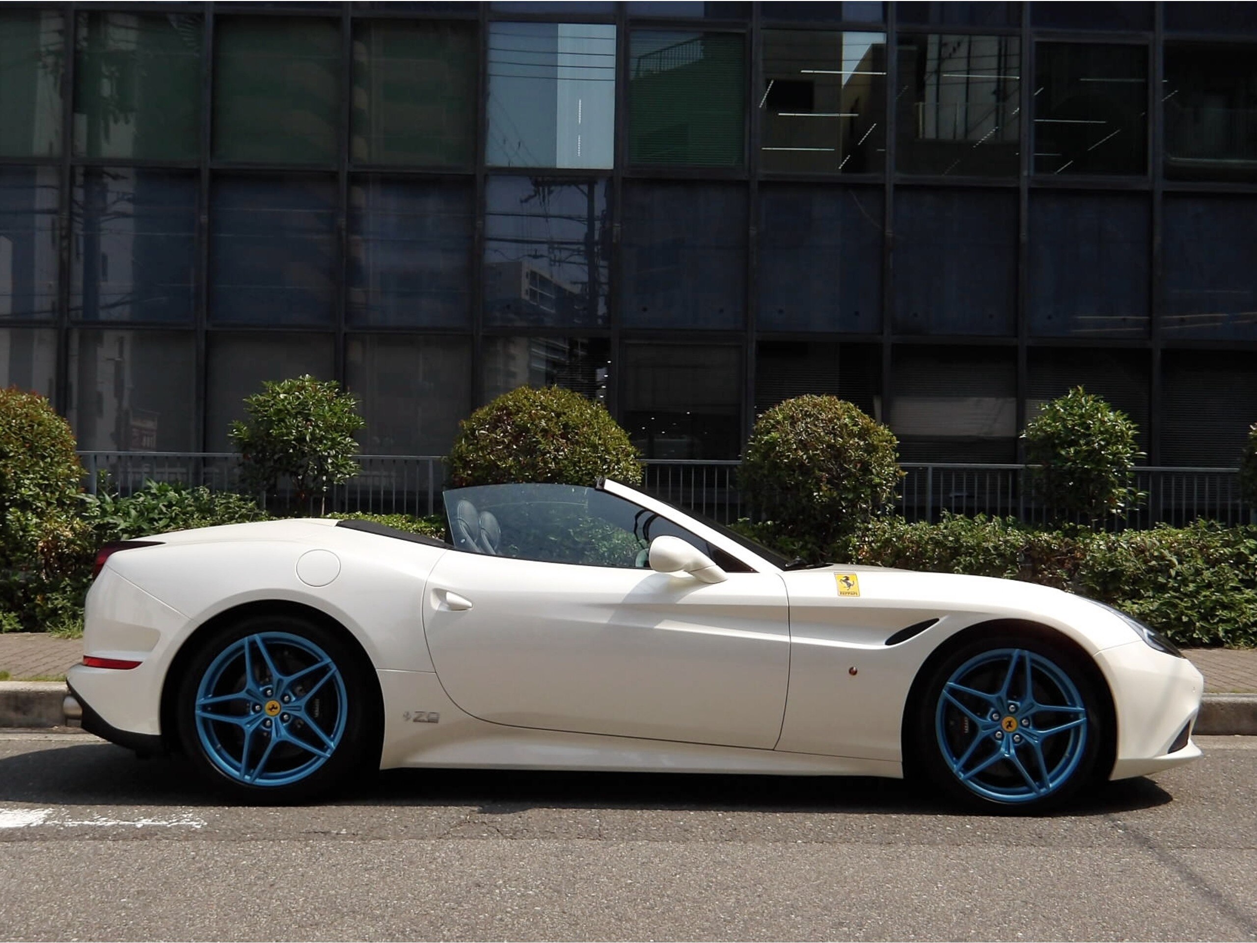 Ferrari California T 70th Anniversary Tailor Made Collection (photo: 2)