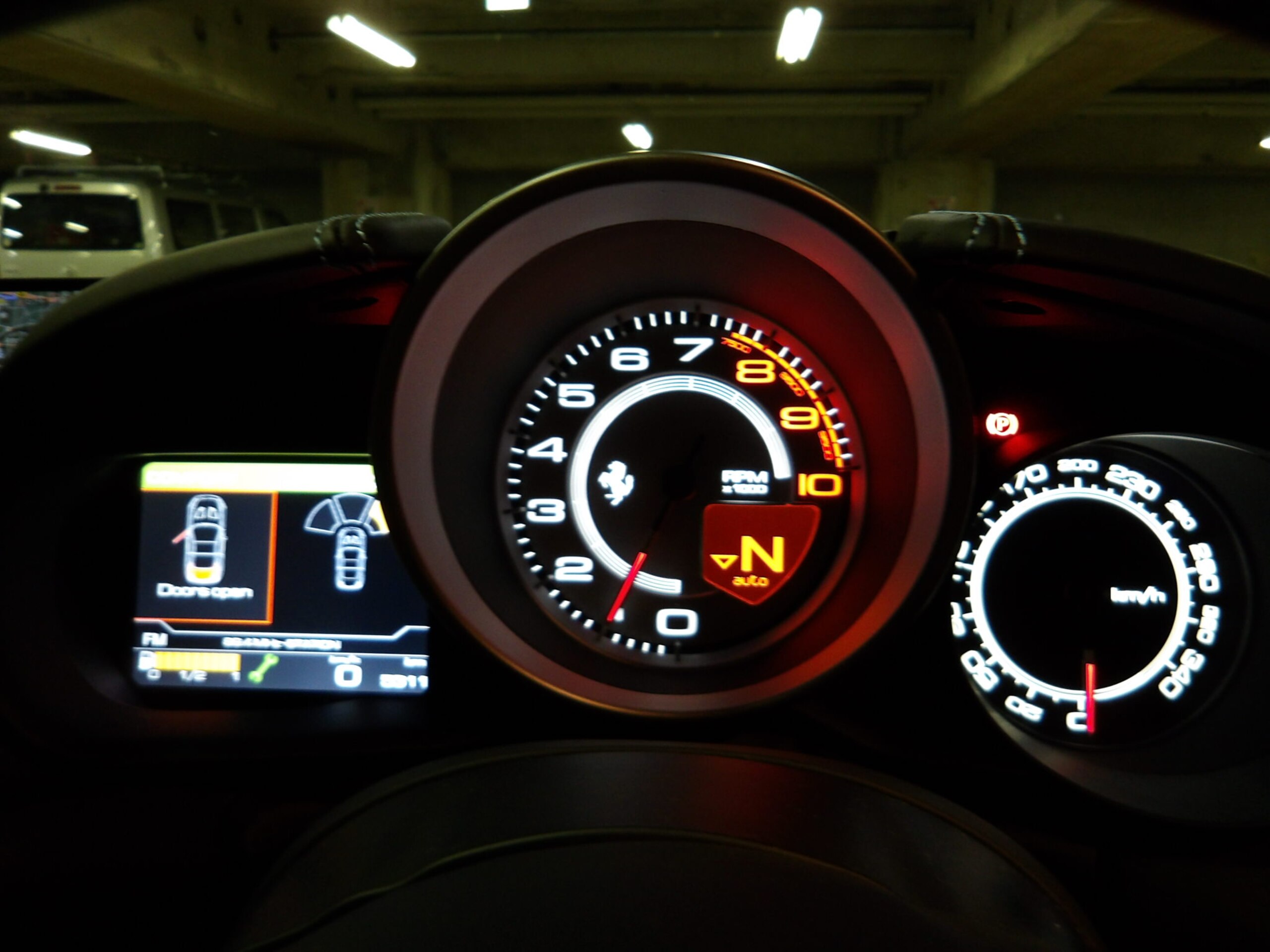 Ferrari California T 70th Anniversary Tailor Made Collection (photo: 10)