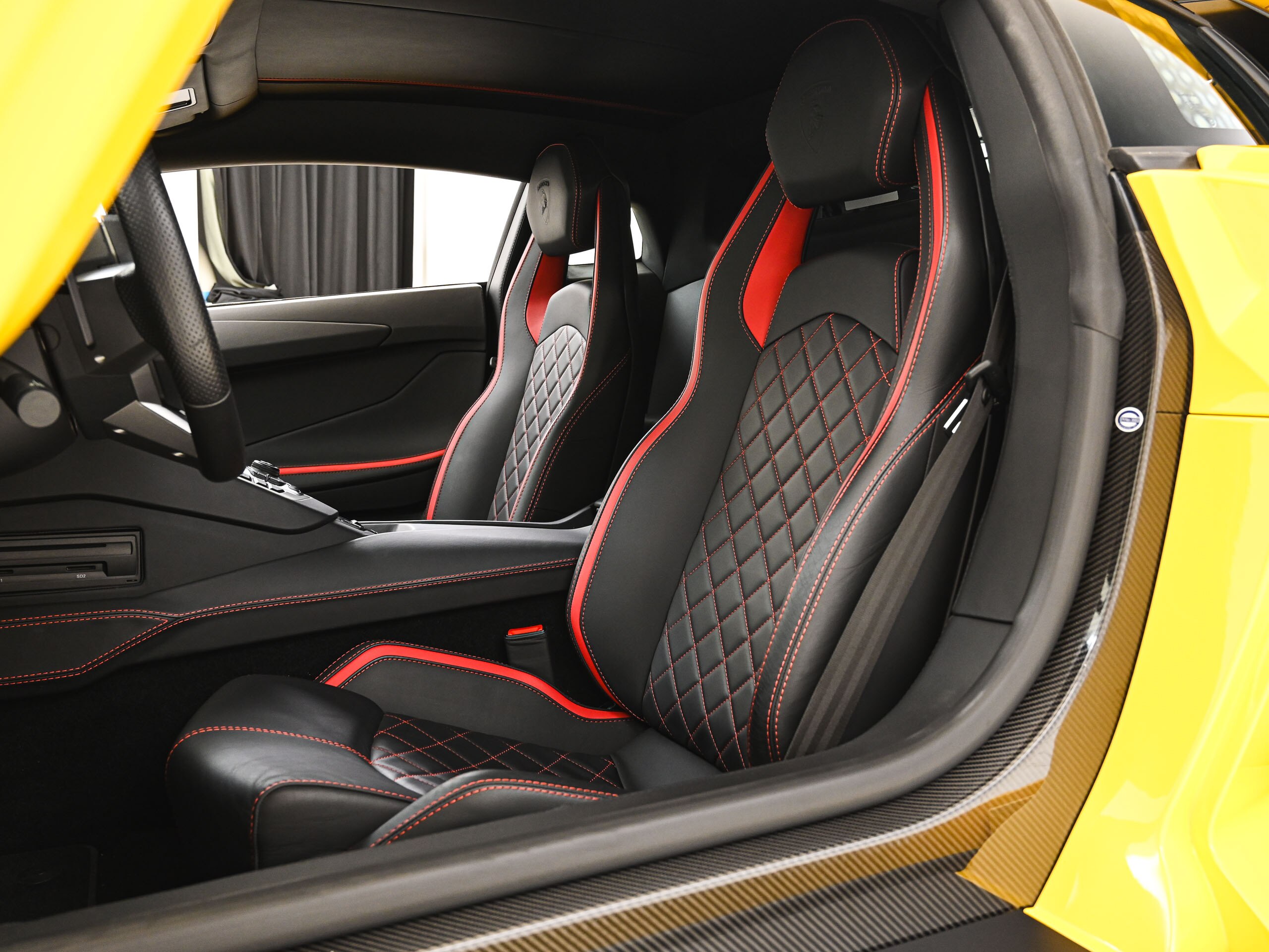 Lamborghini Aventador S (photo: 9)