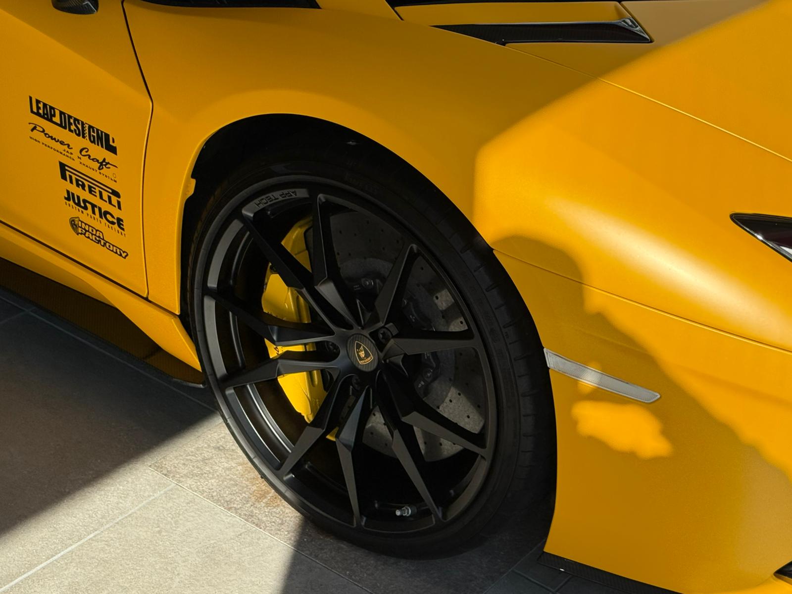 Lamborghini Aventador S (photo: 9)