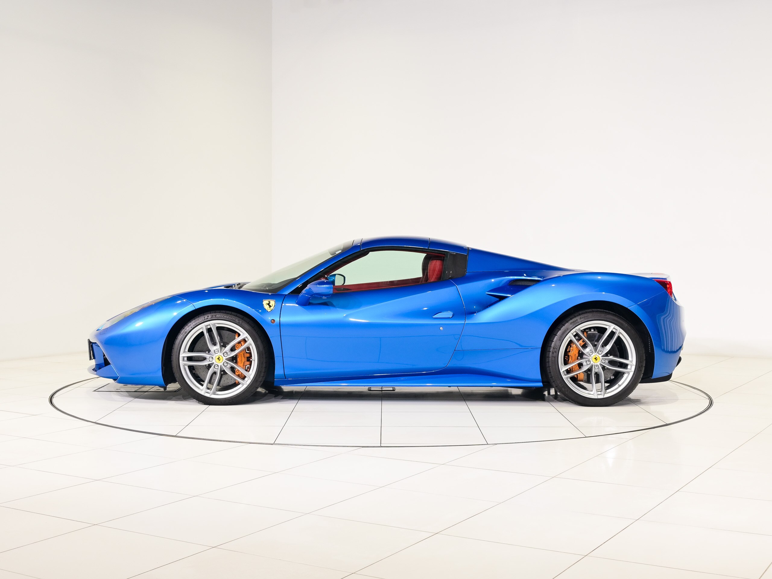 Ferrari 488 Spider (photo: 9)