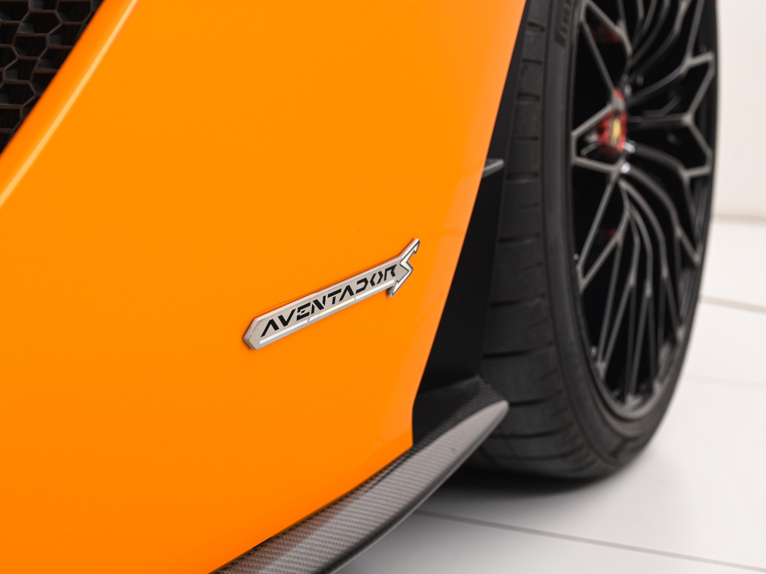 Lamborghini Aventador Roadster S (photo: 10)