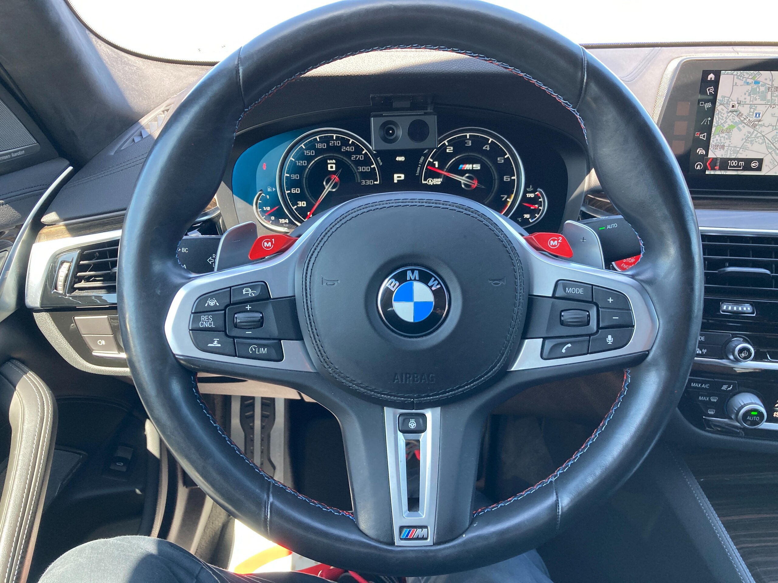 BMW M5 (photo: 13)