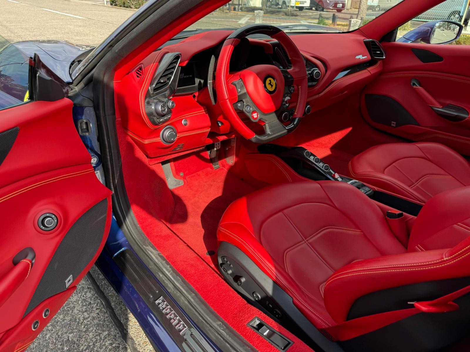 Ferrari 488 Spider (photo: 8)