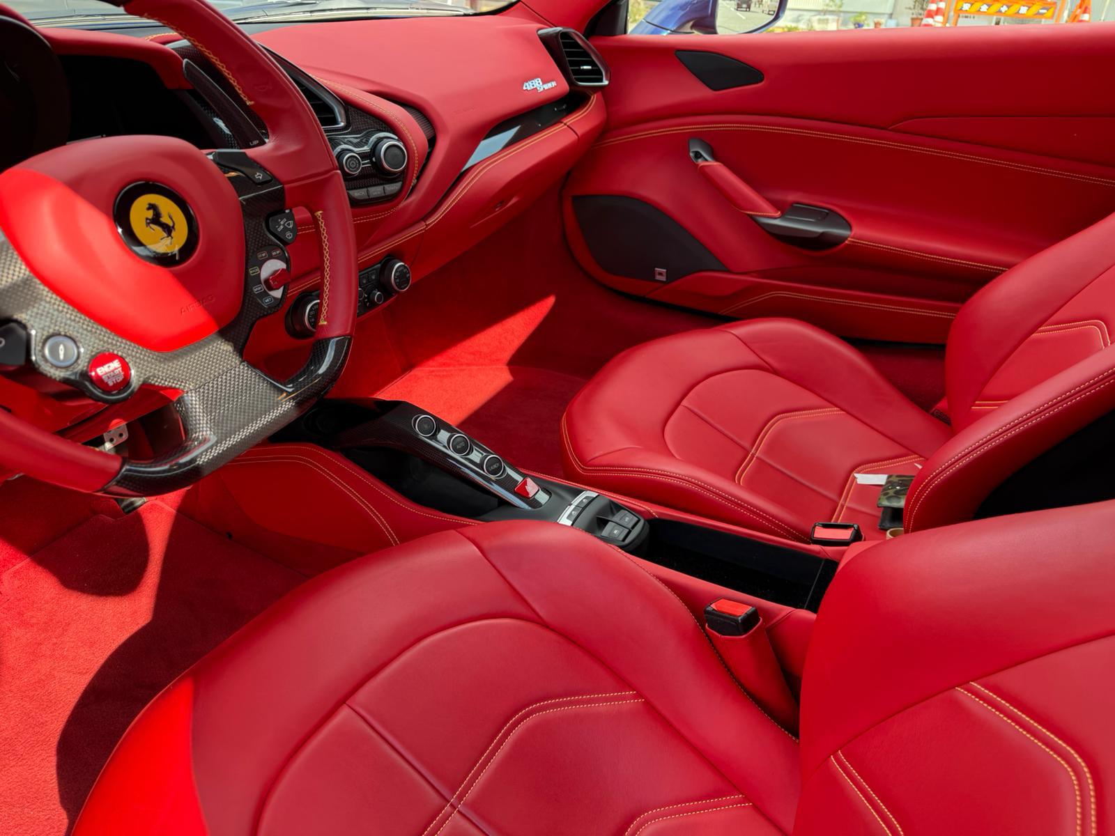 Ferrari 488 Spider (photo: 12)