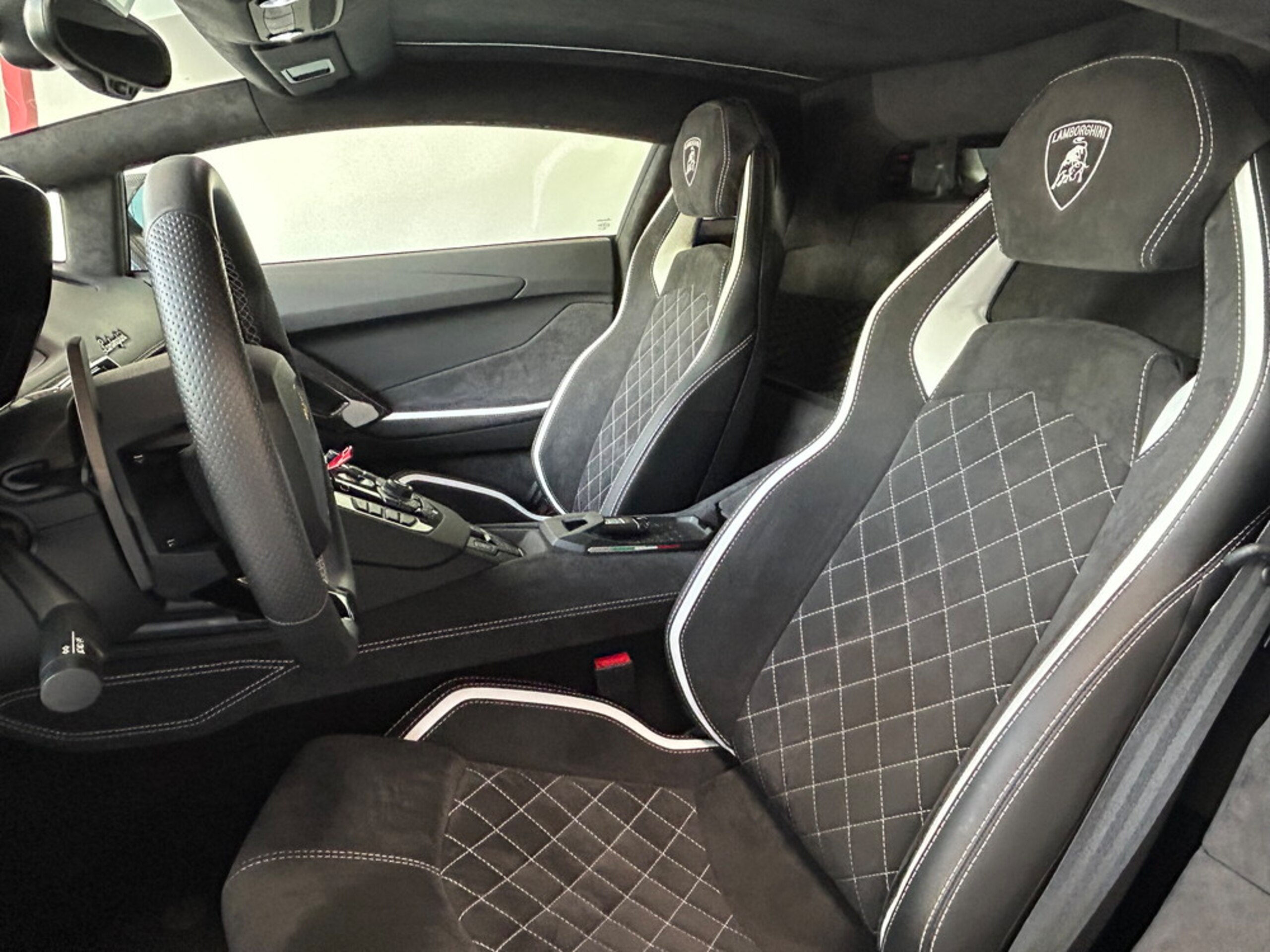 Lamborghini Aventador S (photo: 5)