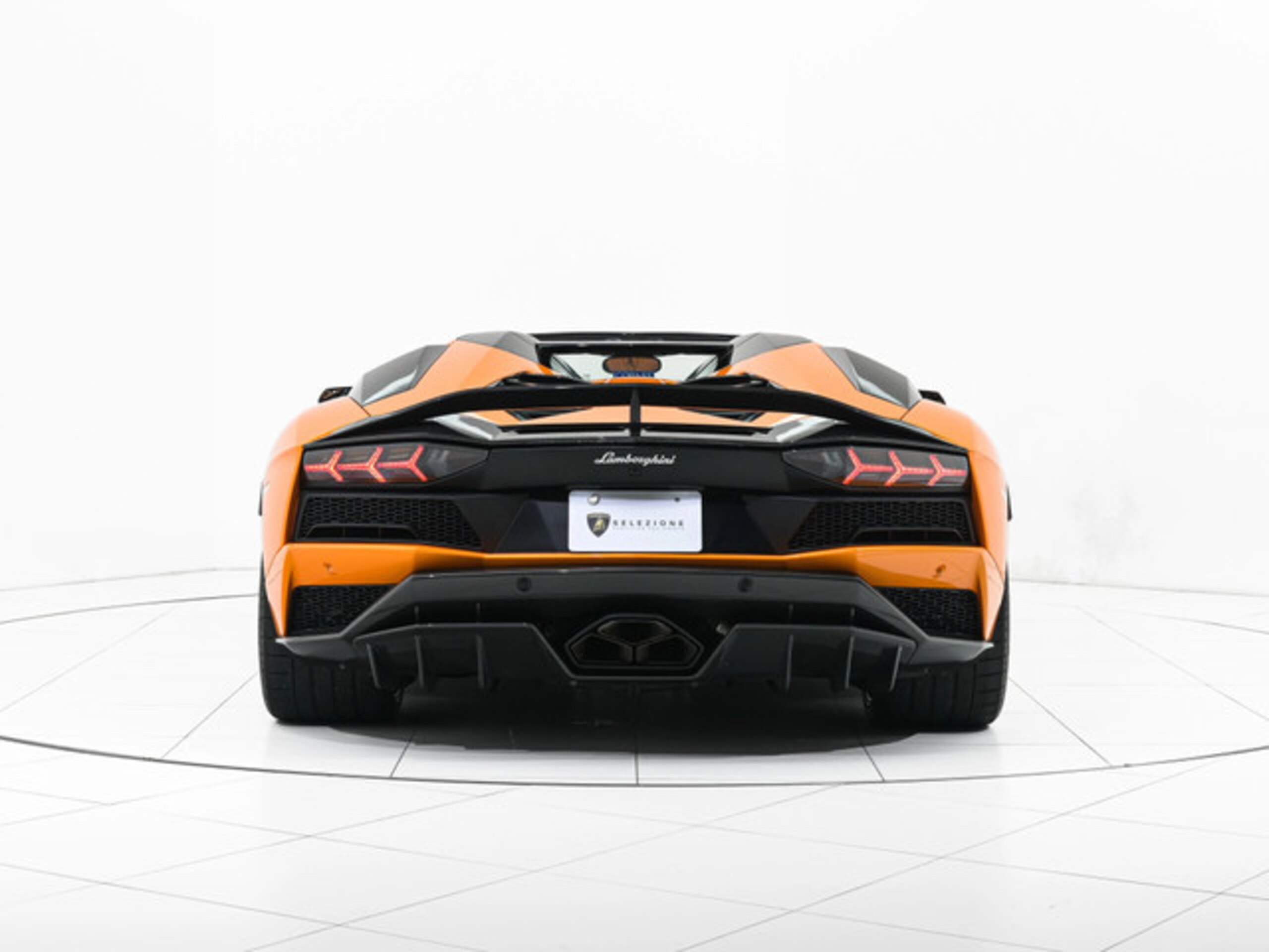 Lamborghini Aventador Roadster S (photo: 4)