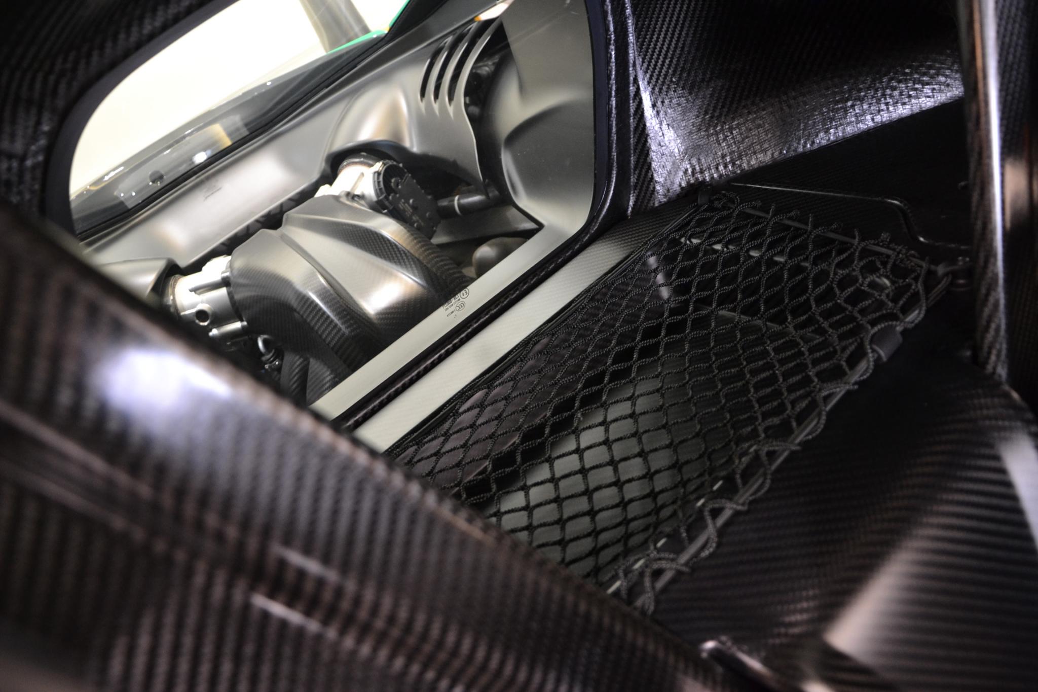 McLaren Senna (photo: 37)