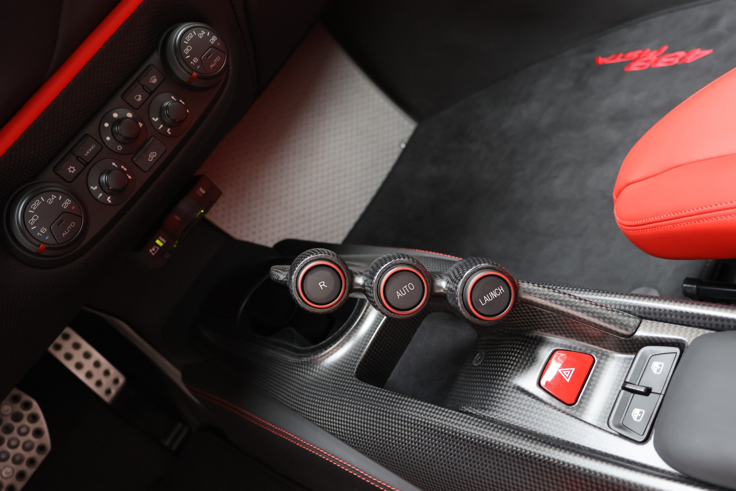 Ferrari 488 Pista (photo: 12)