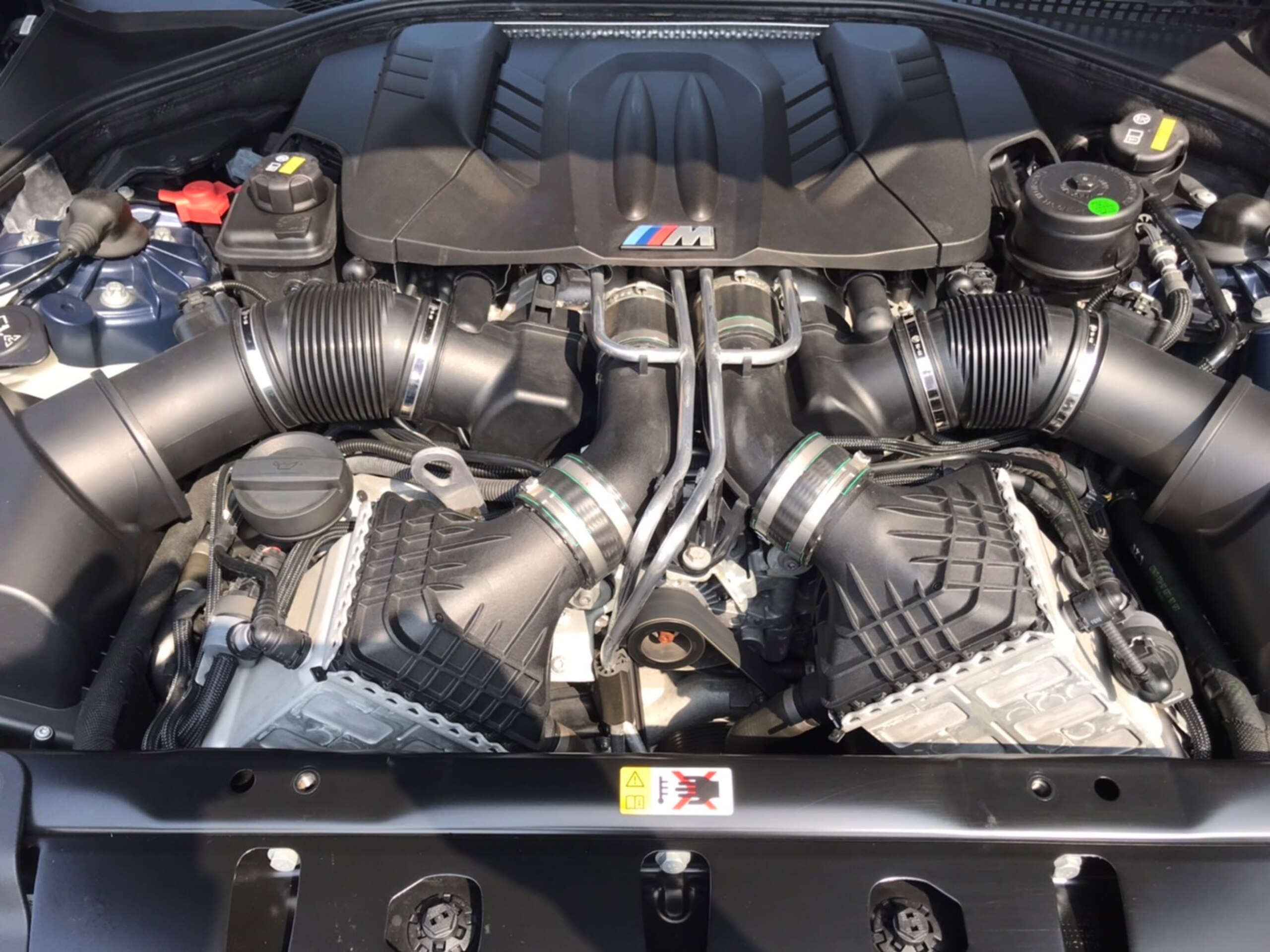 BMW M6 (photo: 18)