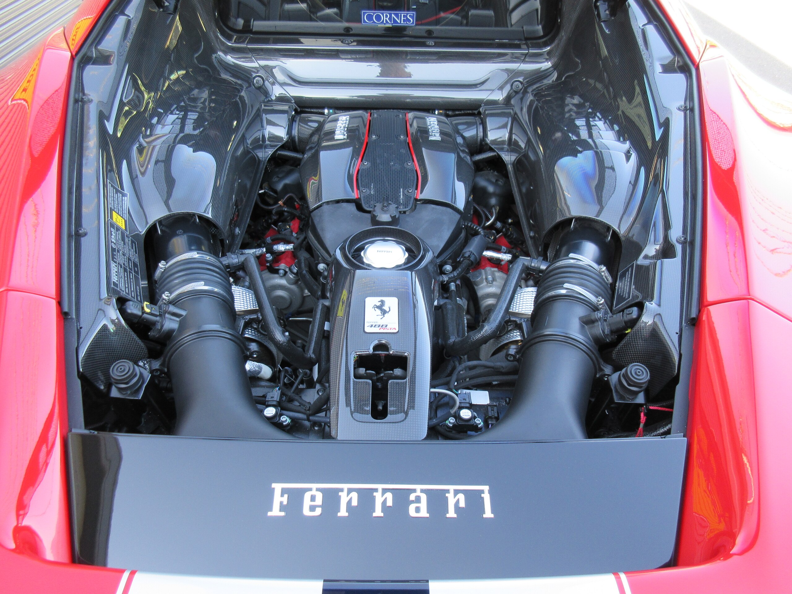 Ferrari 488 Pista (photo: 16)