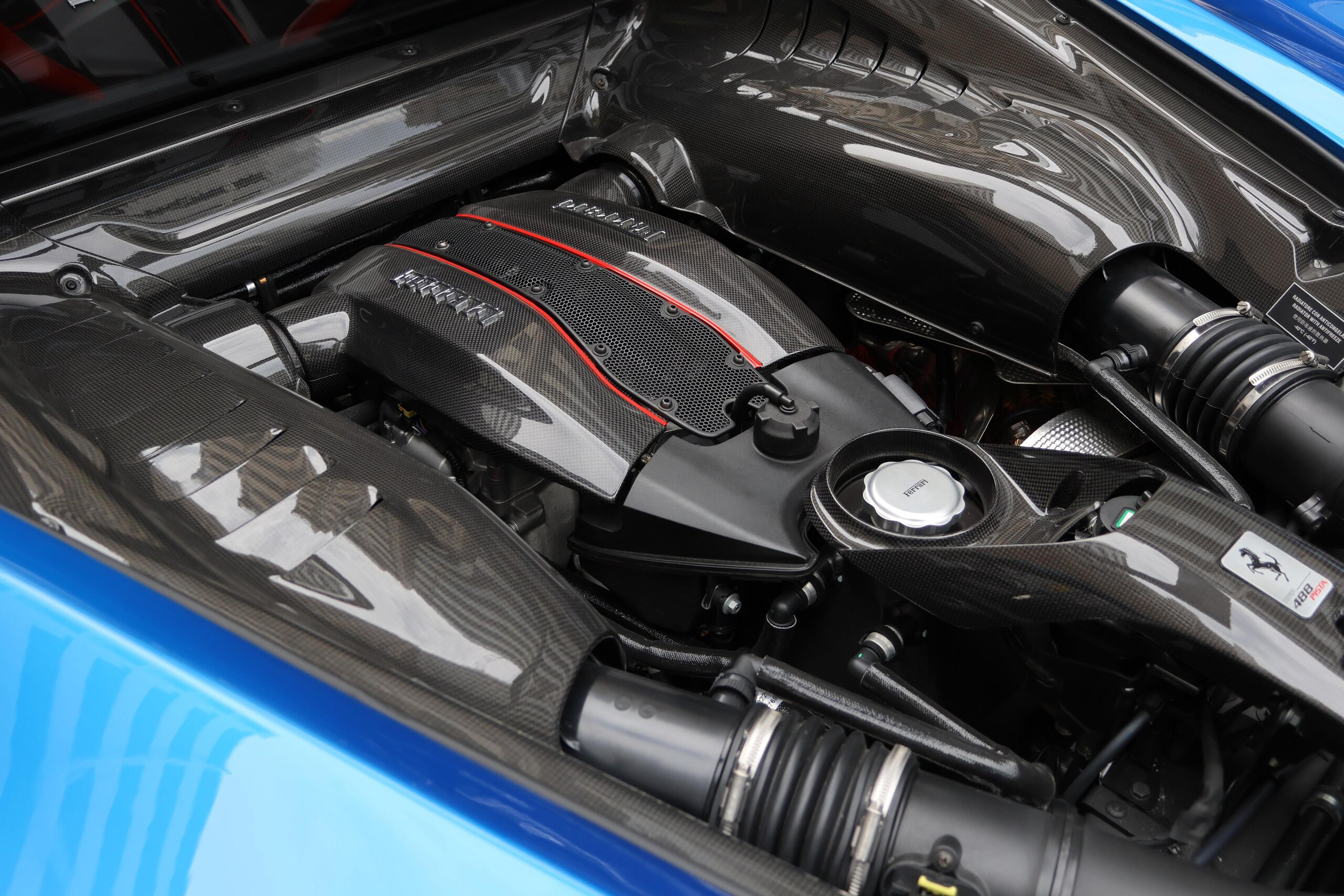 Ferrari 488 Pista (photo: 17)