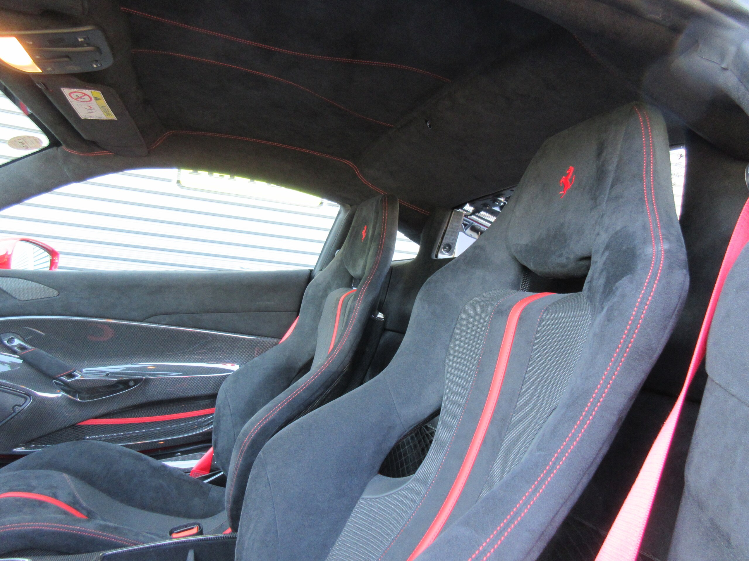 Ferrari 488 Pista (photo: 11)