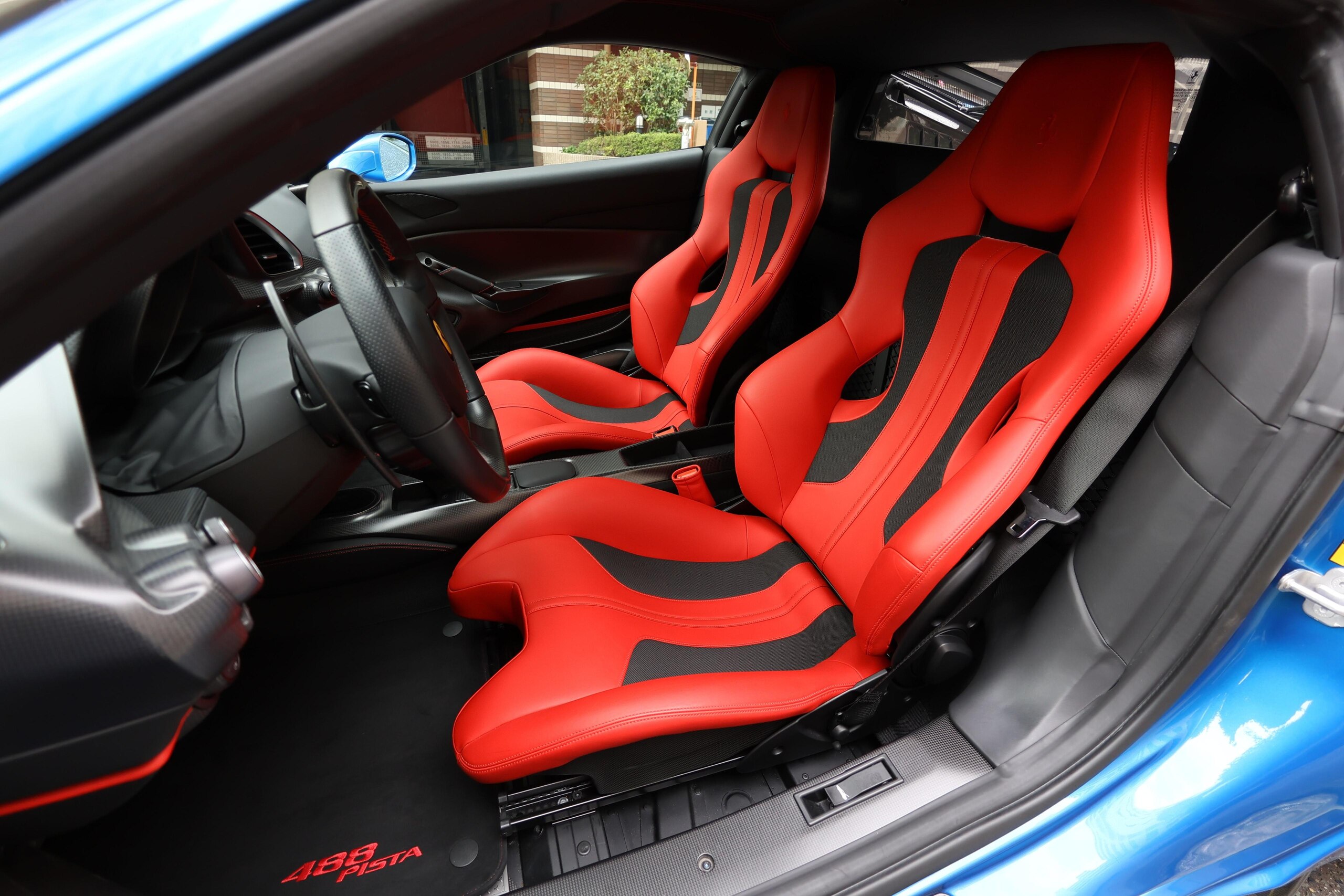 Ferrari 488 Pista (photo: 7)