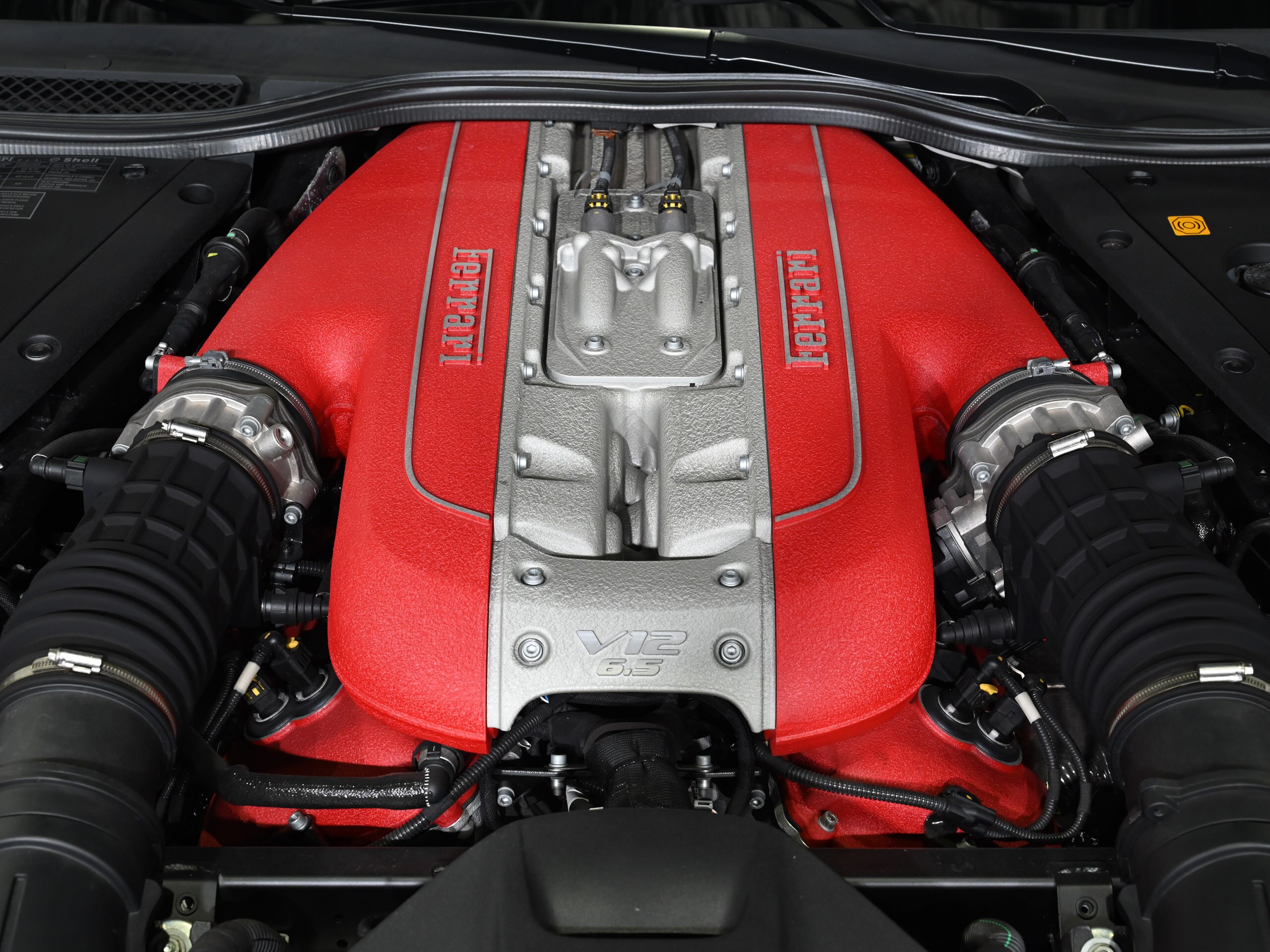 Ferrari 812 Superfast (photo: 17)