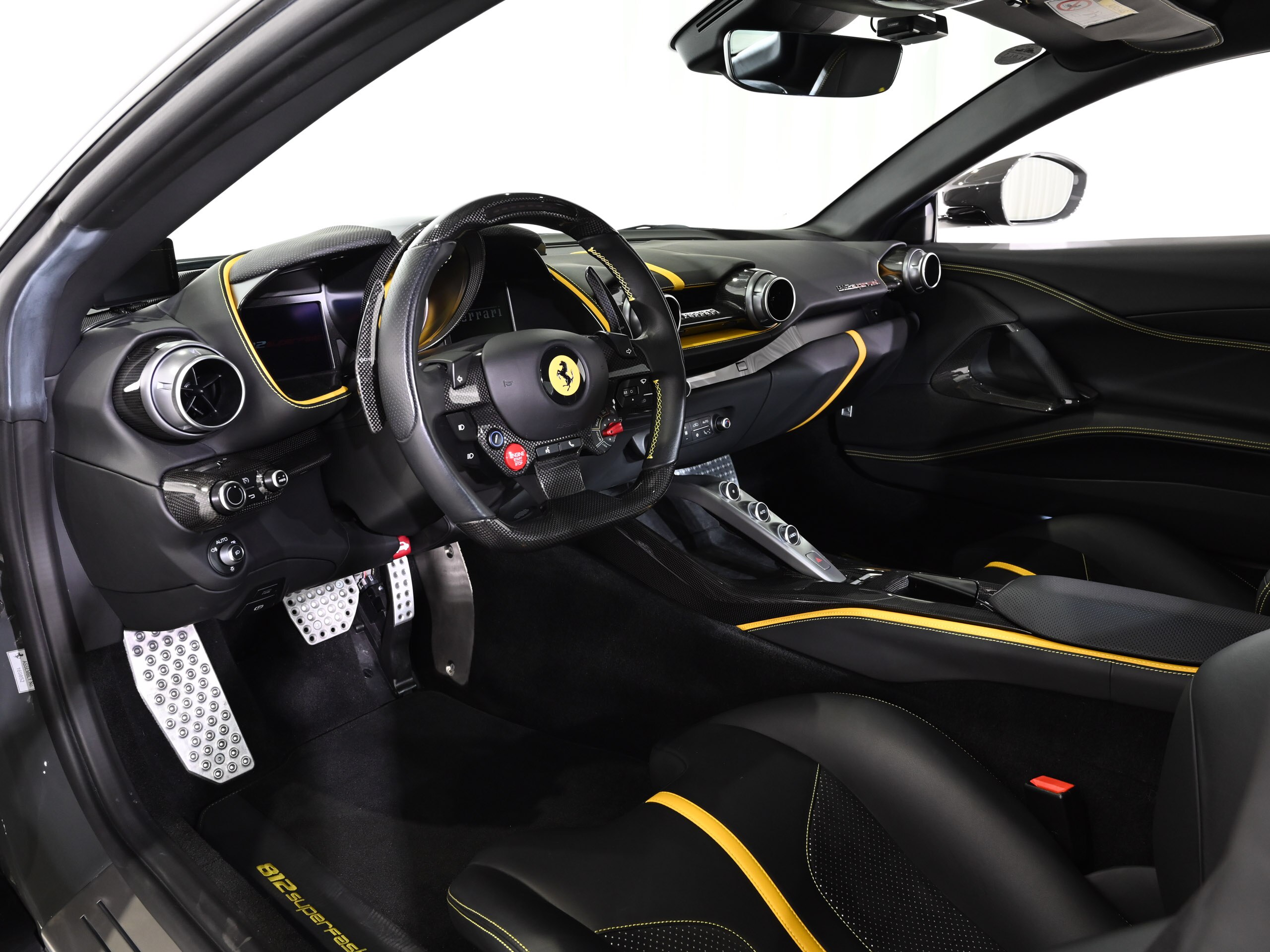 Ferrari 812 Superfast (photo: 6)