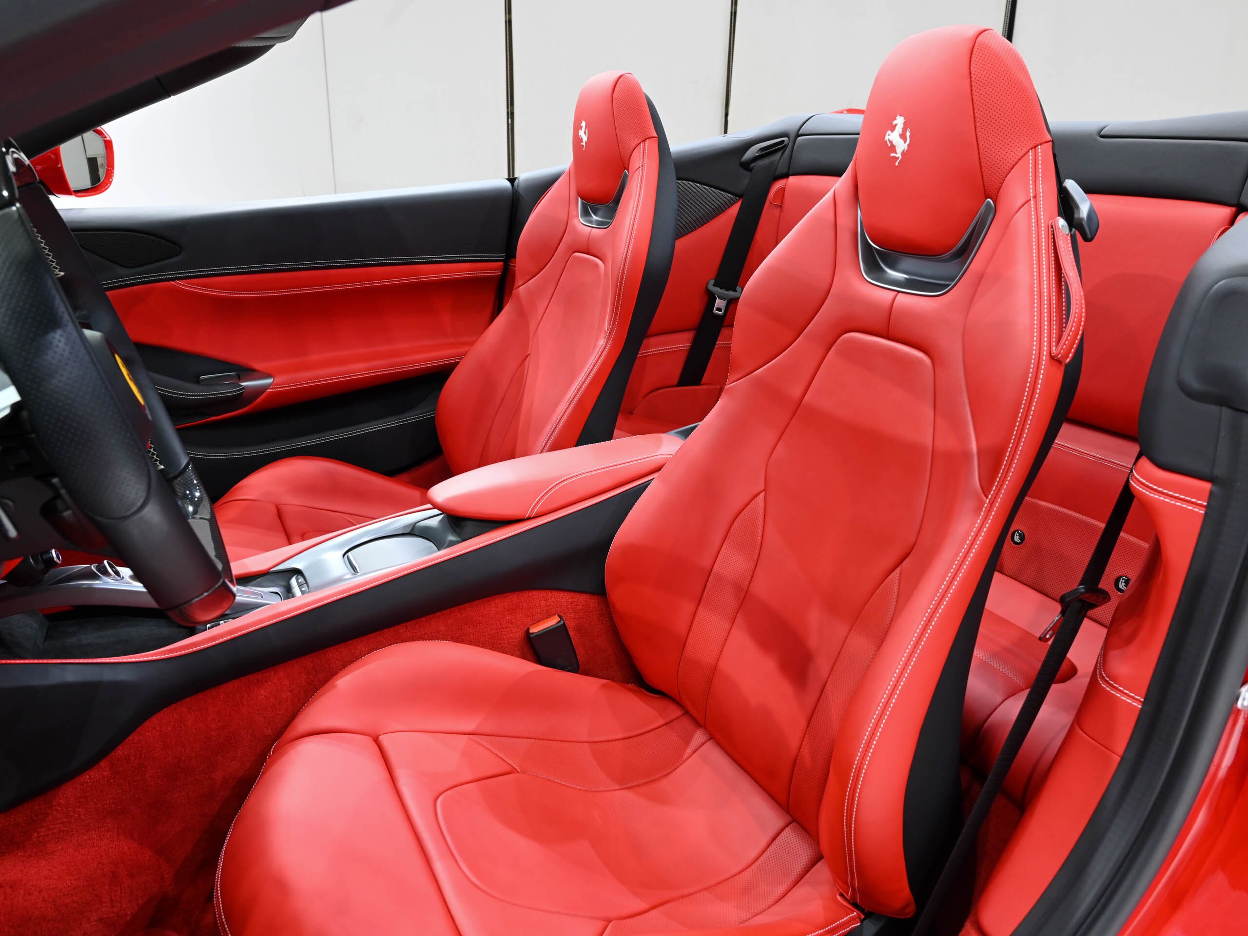 Ferrari Portofino (photo: 5)