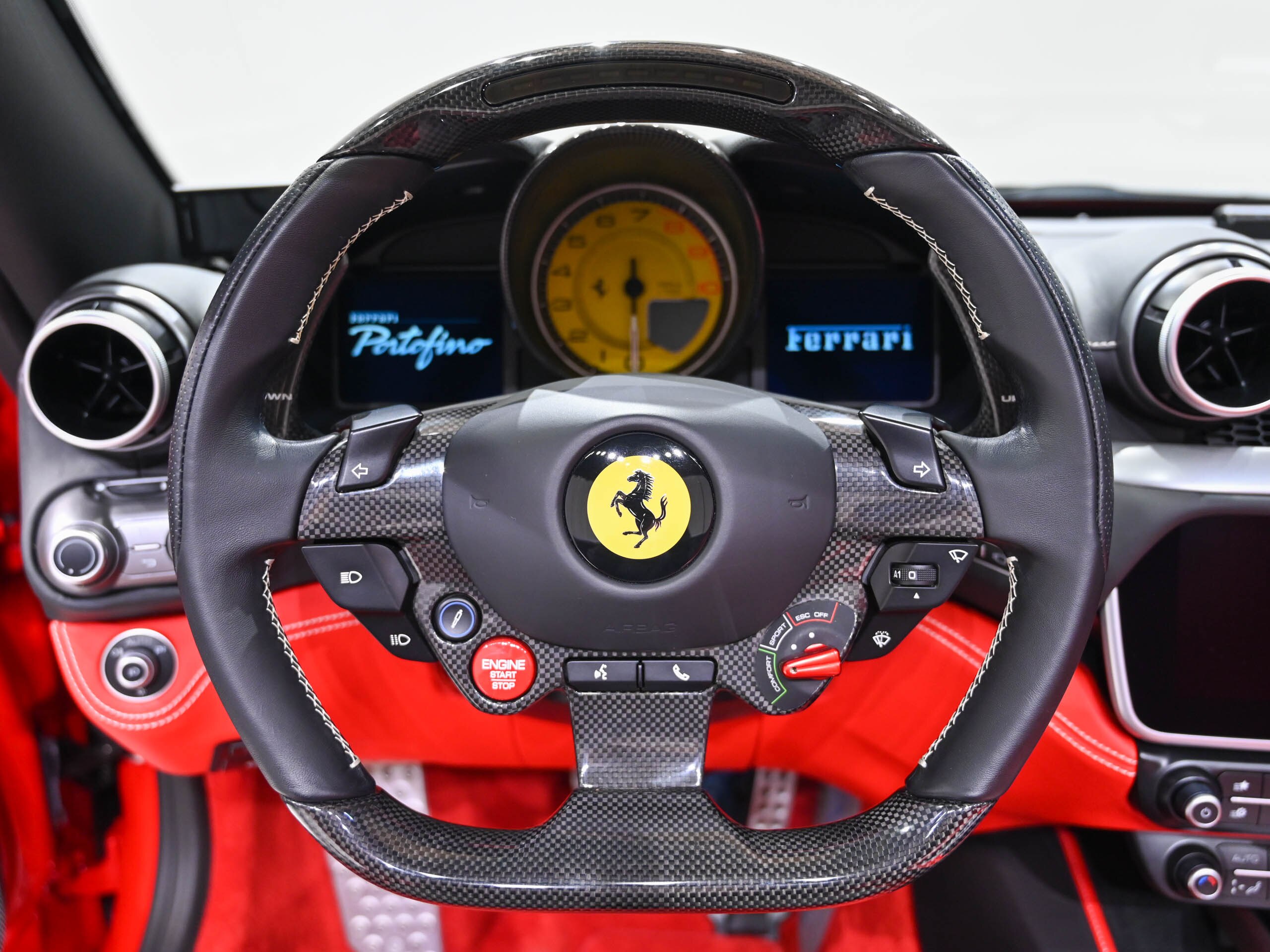 Ferrari Portofino (photo: 6)