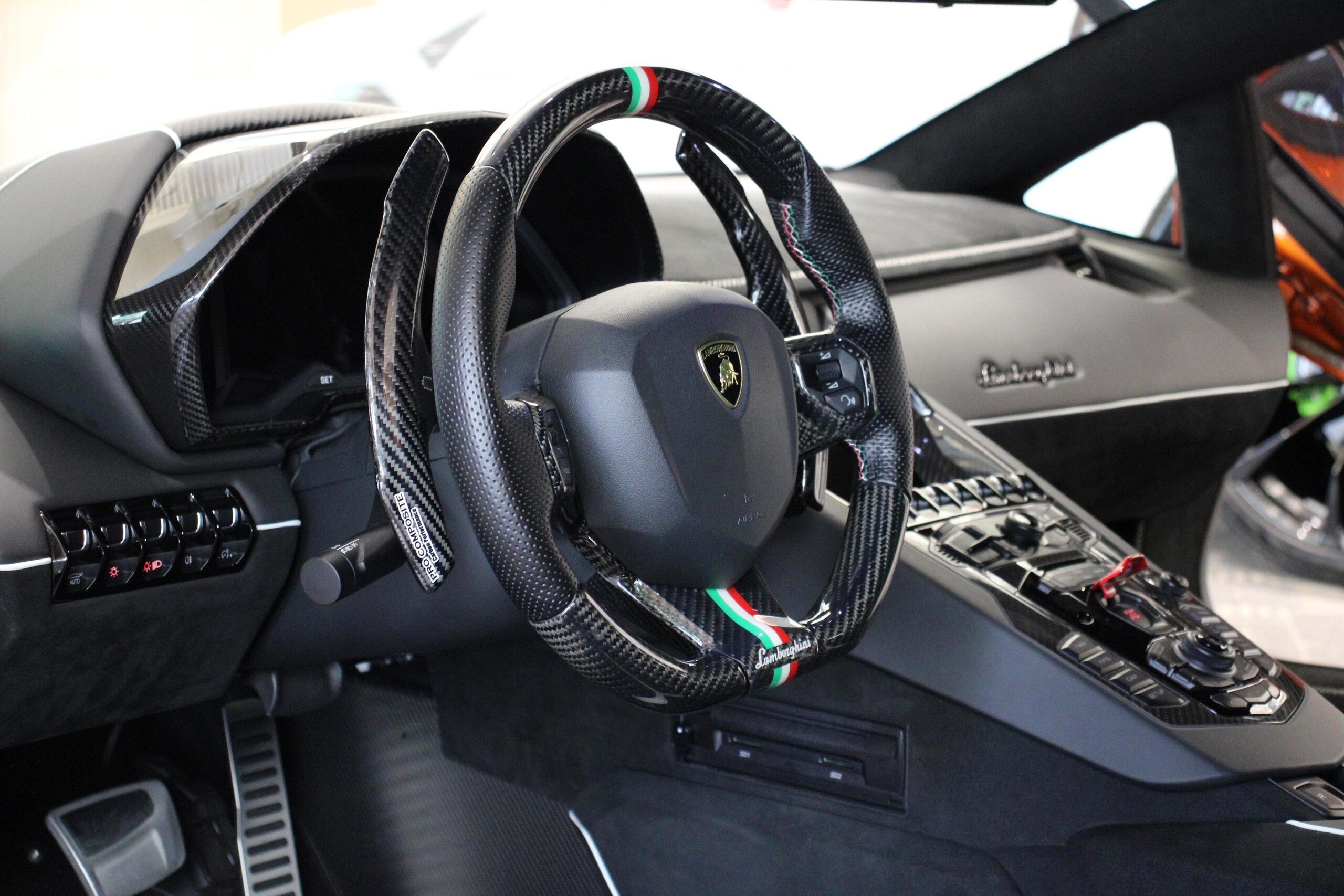 Lamborghini Aventador SVJ (photo: 5)