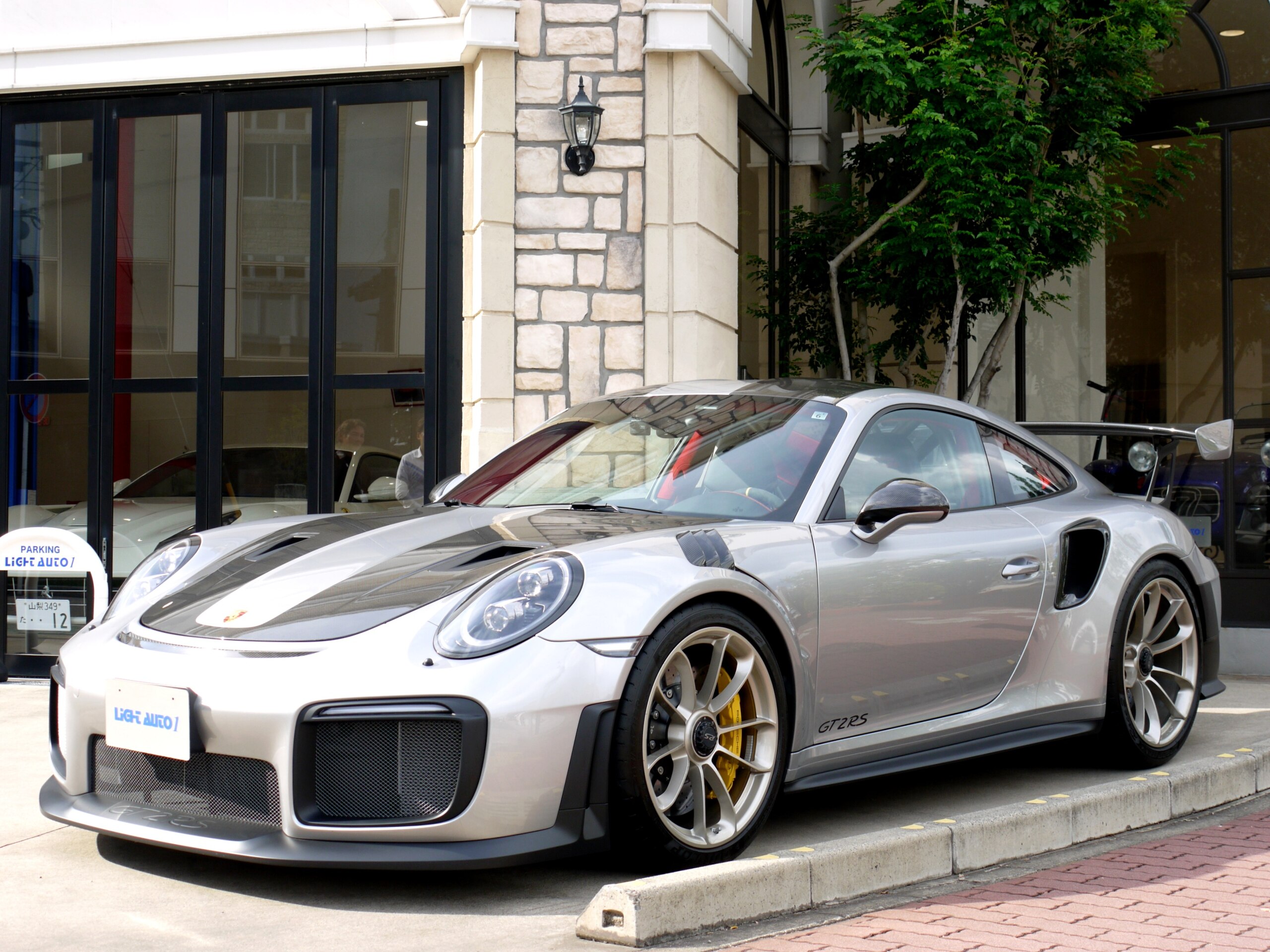Porsche 911 GT2 RS