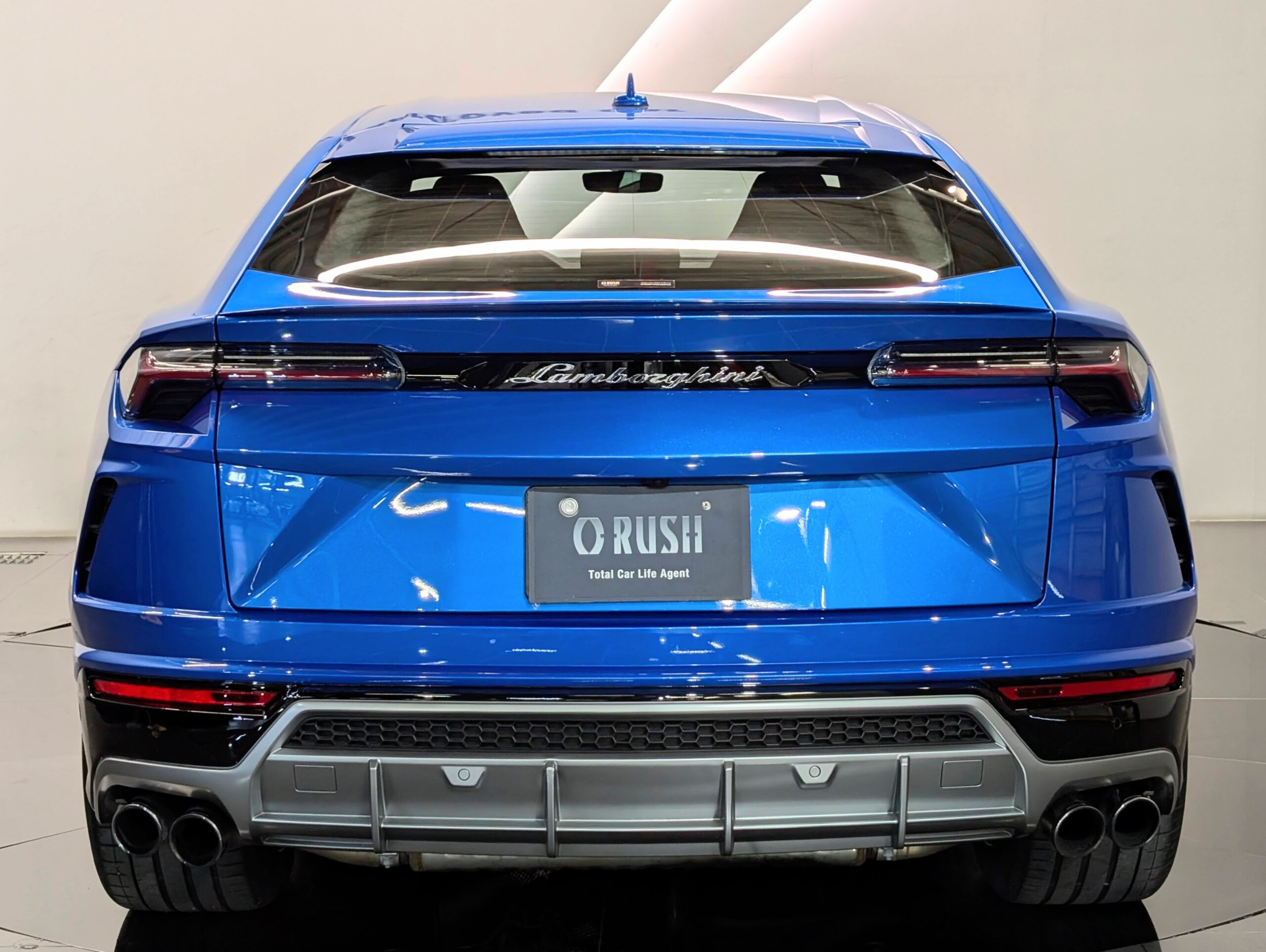 Lamborghini Urus (photo: 2)