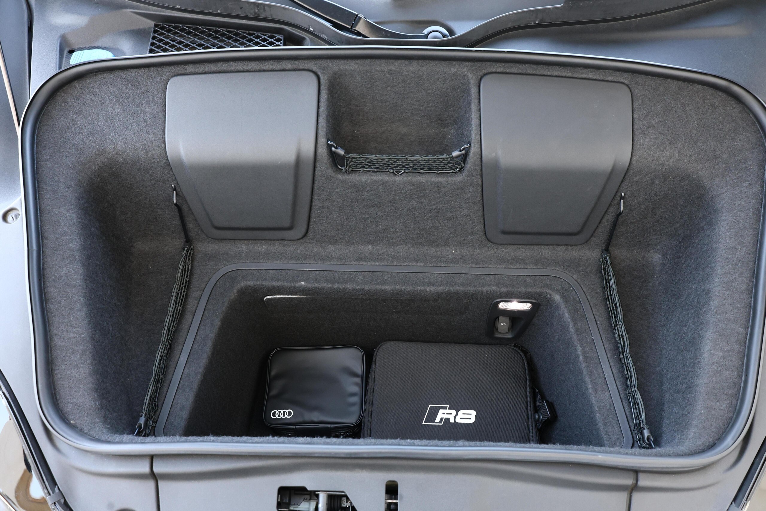 Audi R8 5.2 FSI Quattro (photo: 28)