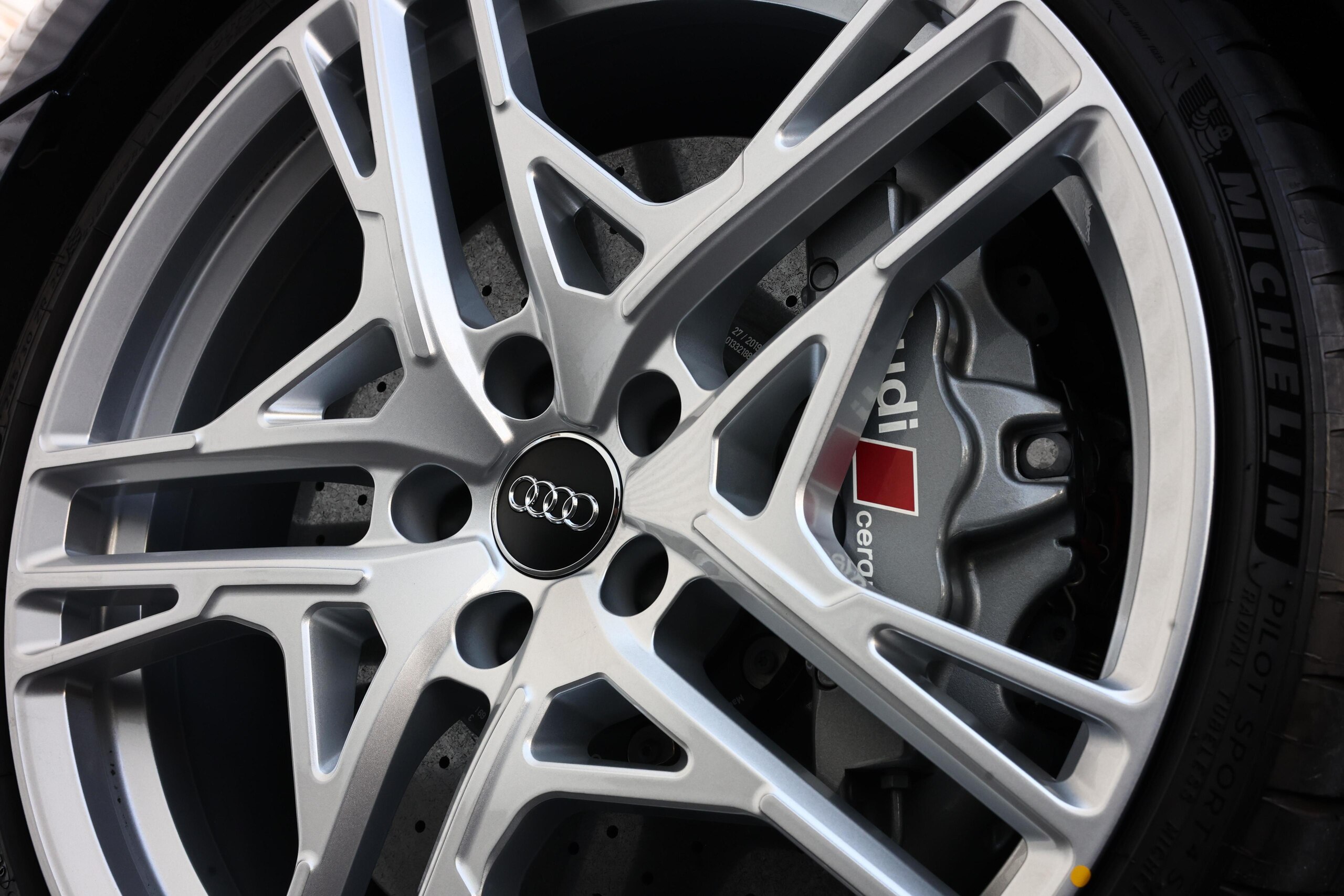 Audi R8 5.2 FSI Quattro (photo: 26)