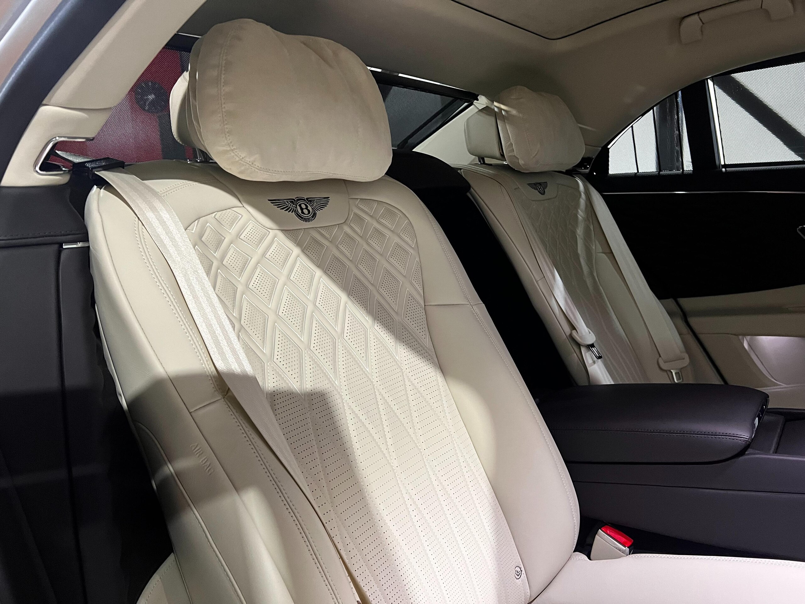Bentley Flying Spur (photo: 16)