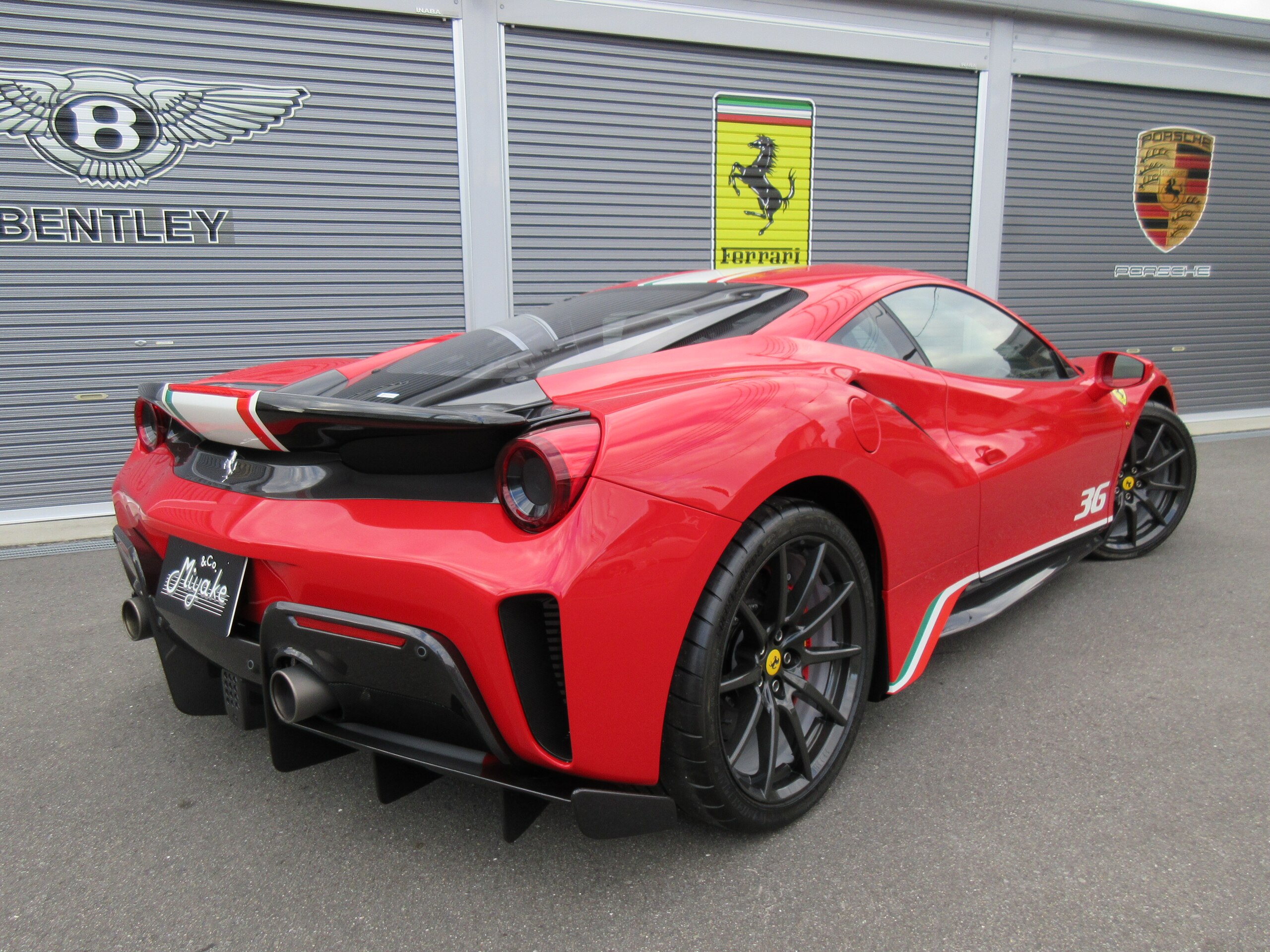 Ferrari 488 Pista Piloti (photo: 4)