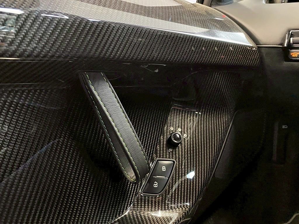 Lamborghini Aventador SVJ Roadster (photo: 11)