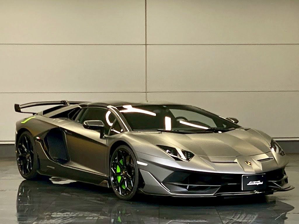 Lamborghini Aventador SVJ Roadster