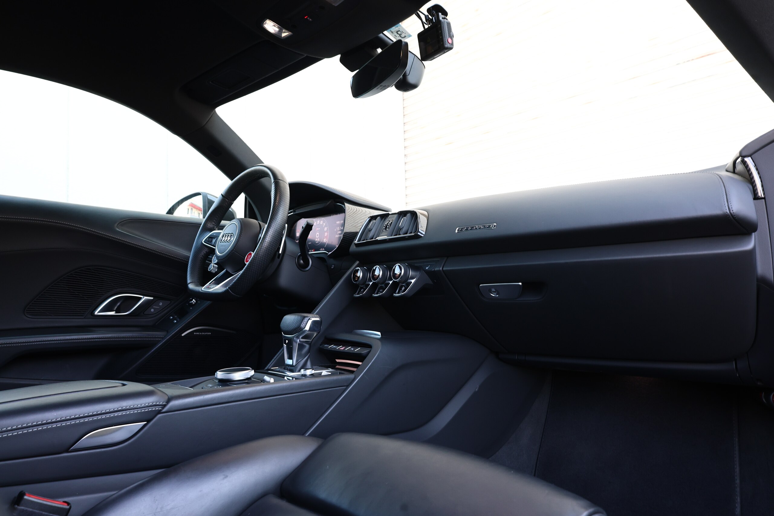 Audi R8 5.2 FSI Quattro (photo: 17)