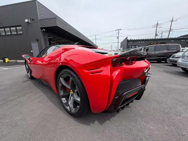 Ferrari SF90 Stradale (photo: 6)