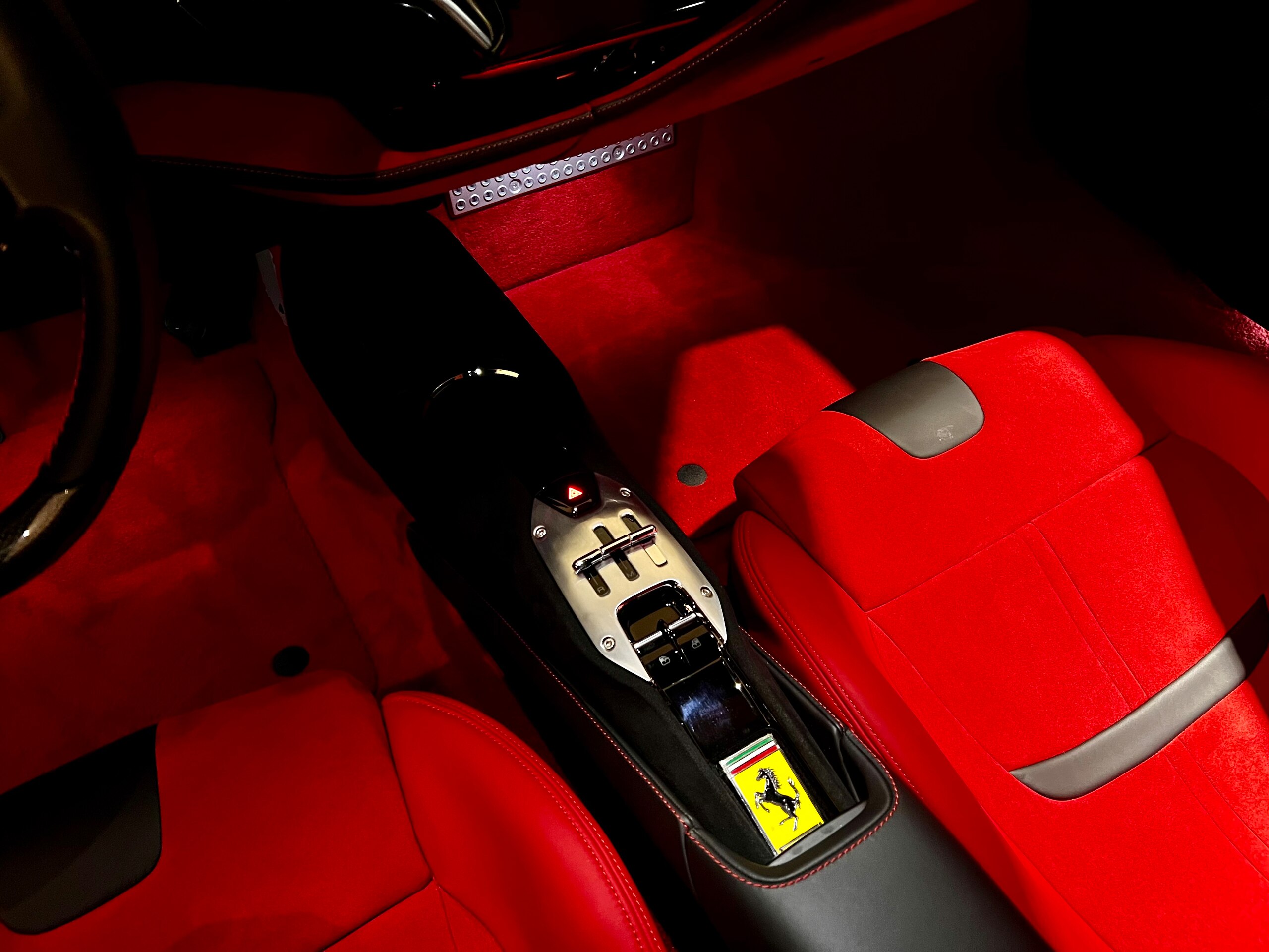 Ferrari SF90 Stradale (photo: 9)