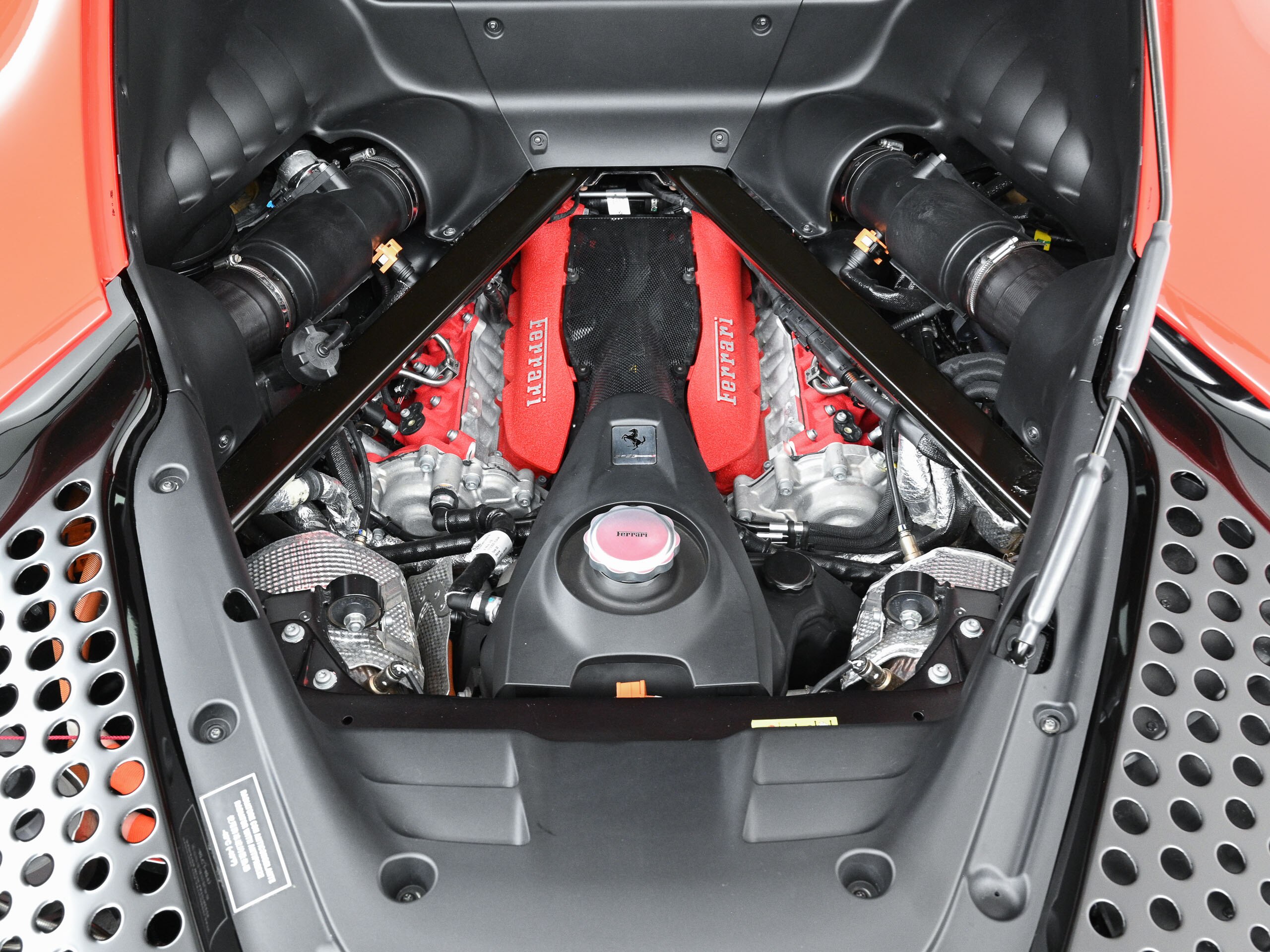 Ferrari SF90 Stradale (photo: 20)