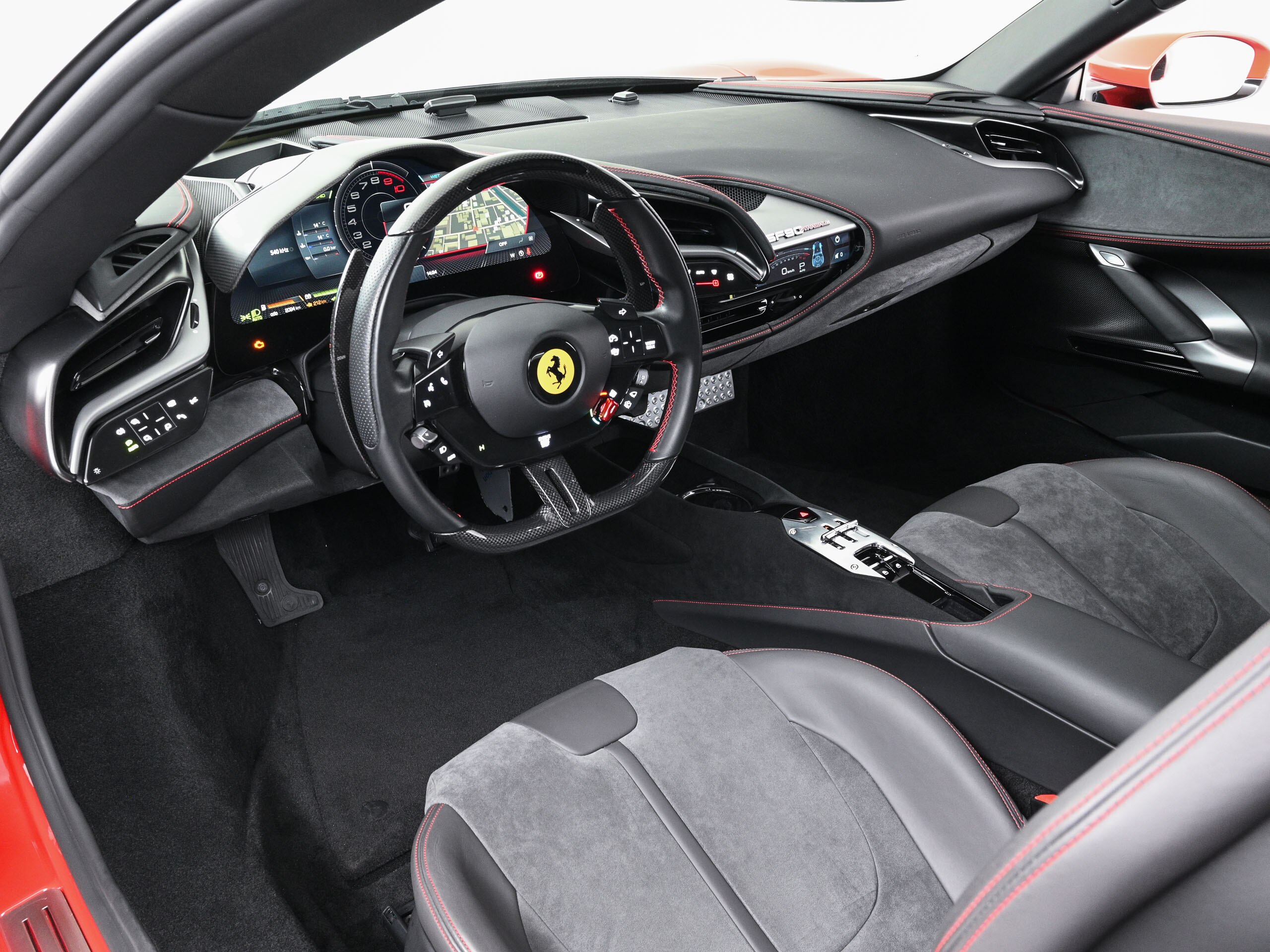 Ferrari SF90 Stradale (photo: 8)