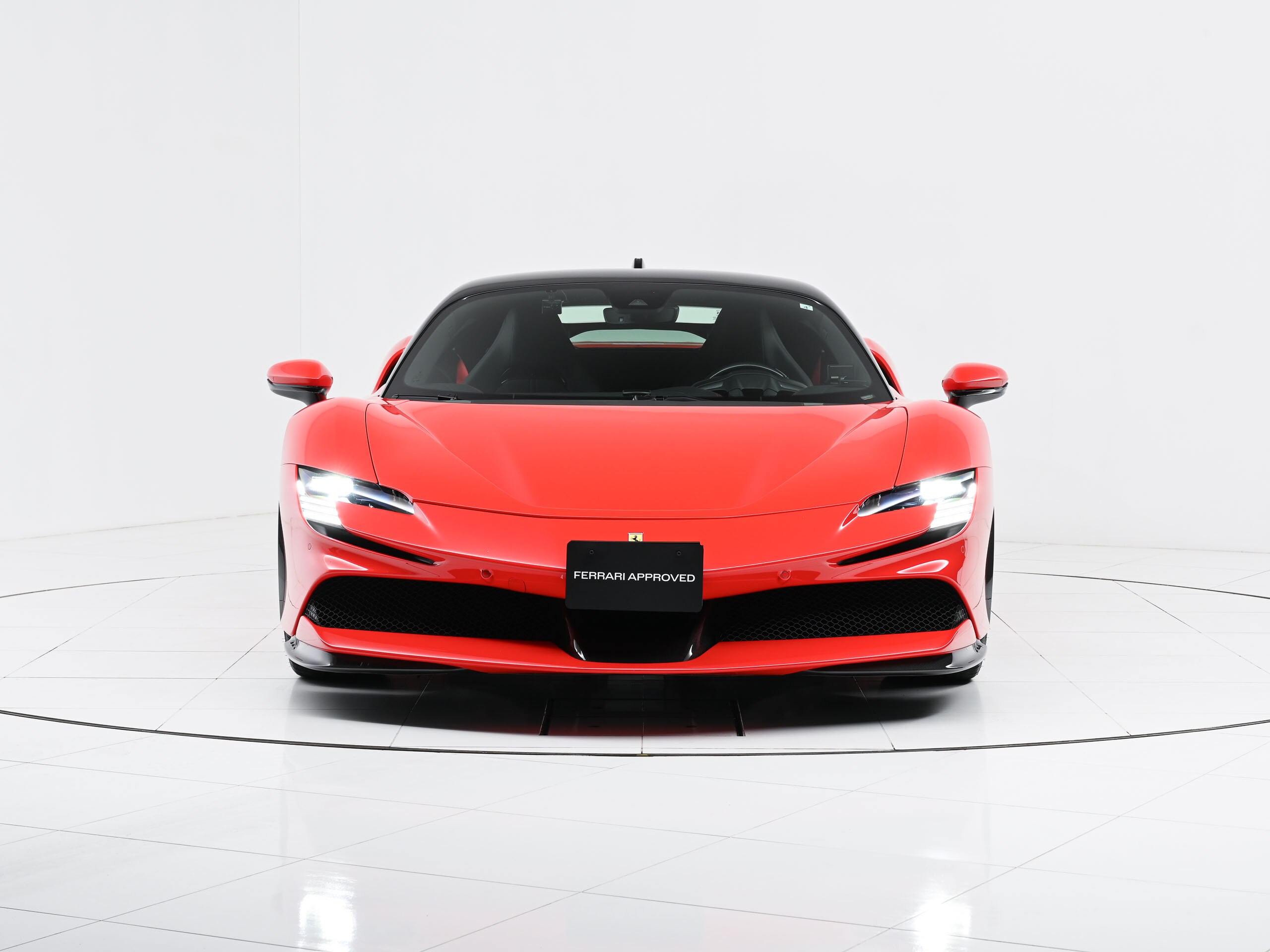 Ferrari SF90 Stradale (photo: 1)