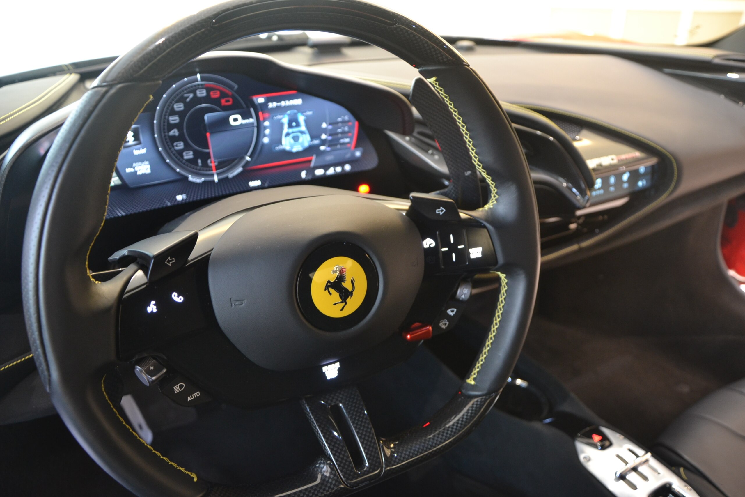 Ferrari SF90 Stradale (photo: 11)