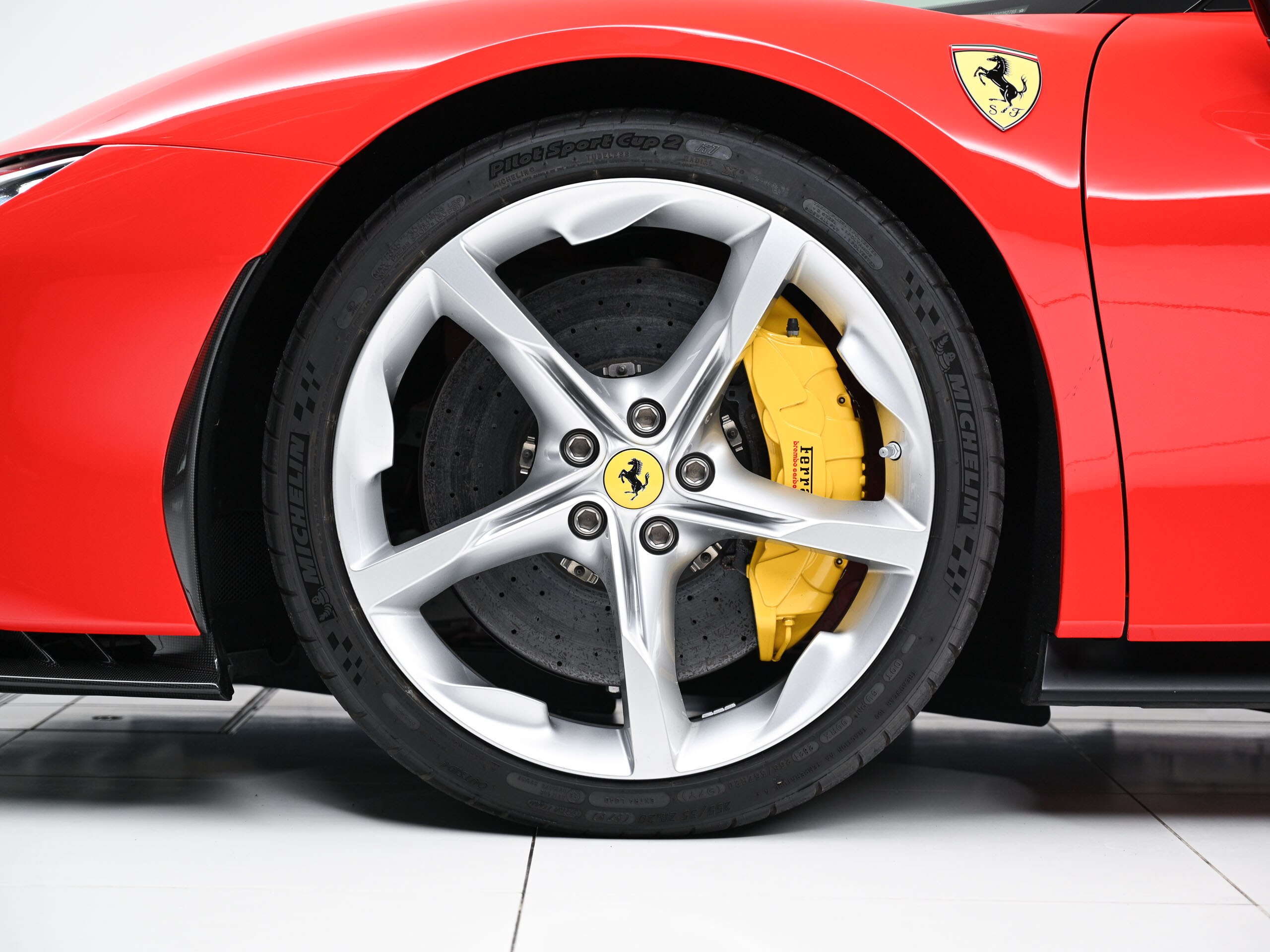 Ferrari SF90 Stradale (photo: 19)